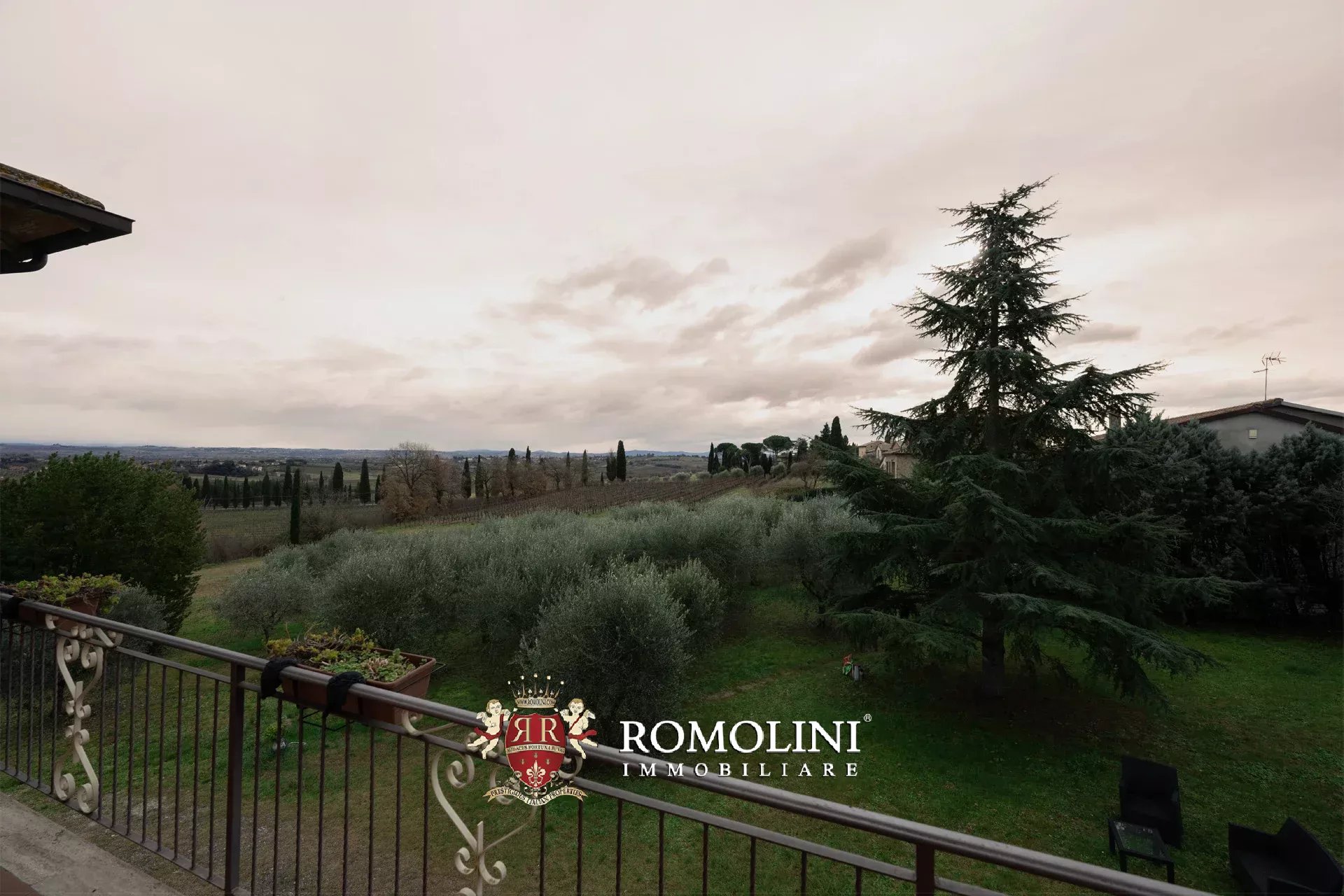 5 Bedroom Vineyard's Image 22