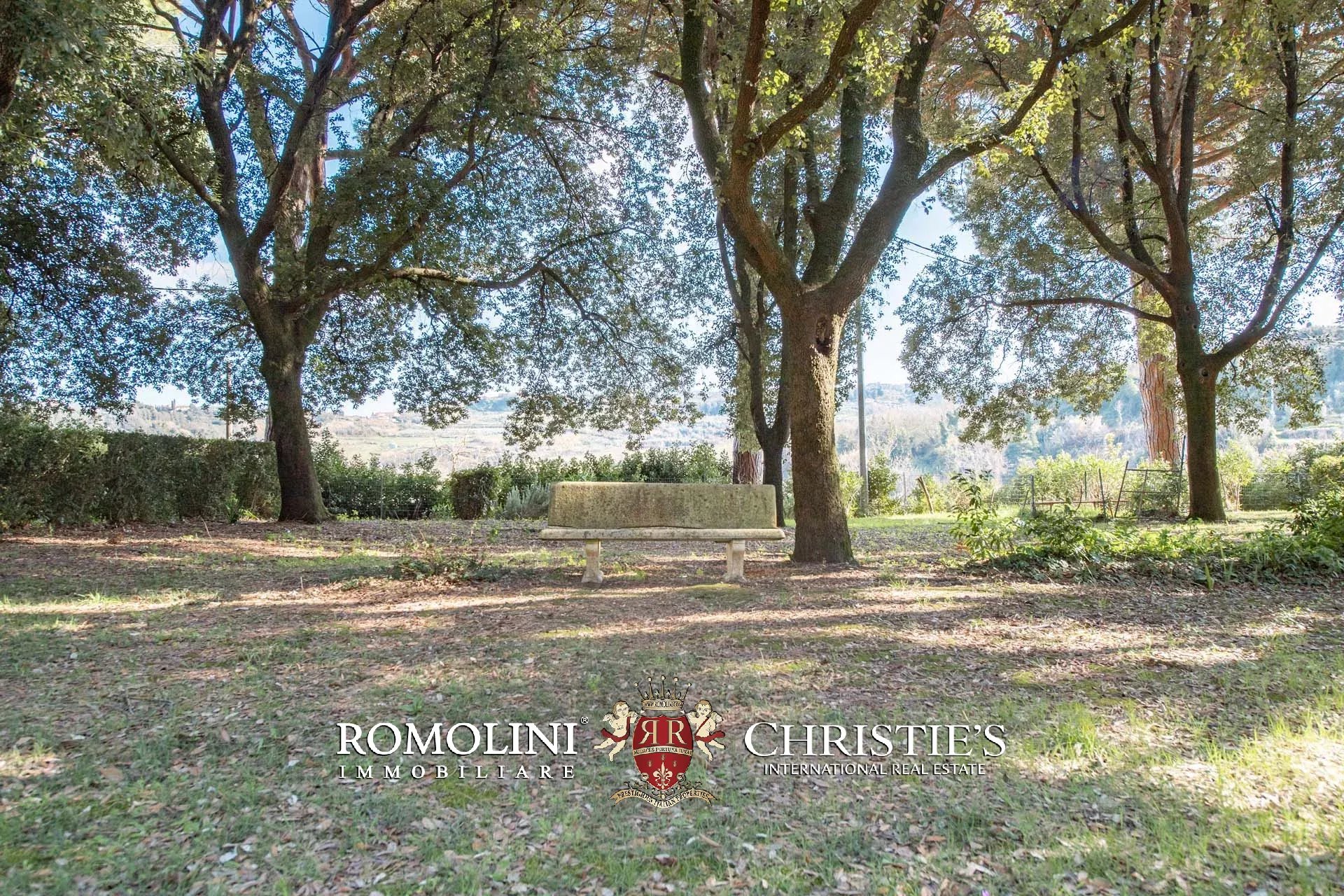 LUXURY PERIOD VILLA FOR SALE NEAR PISA, TUSCANY