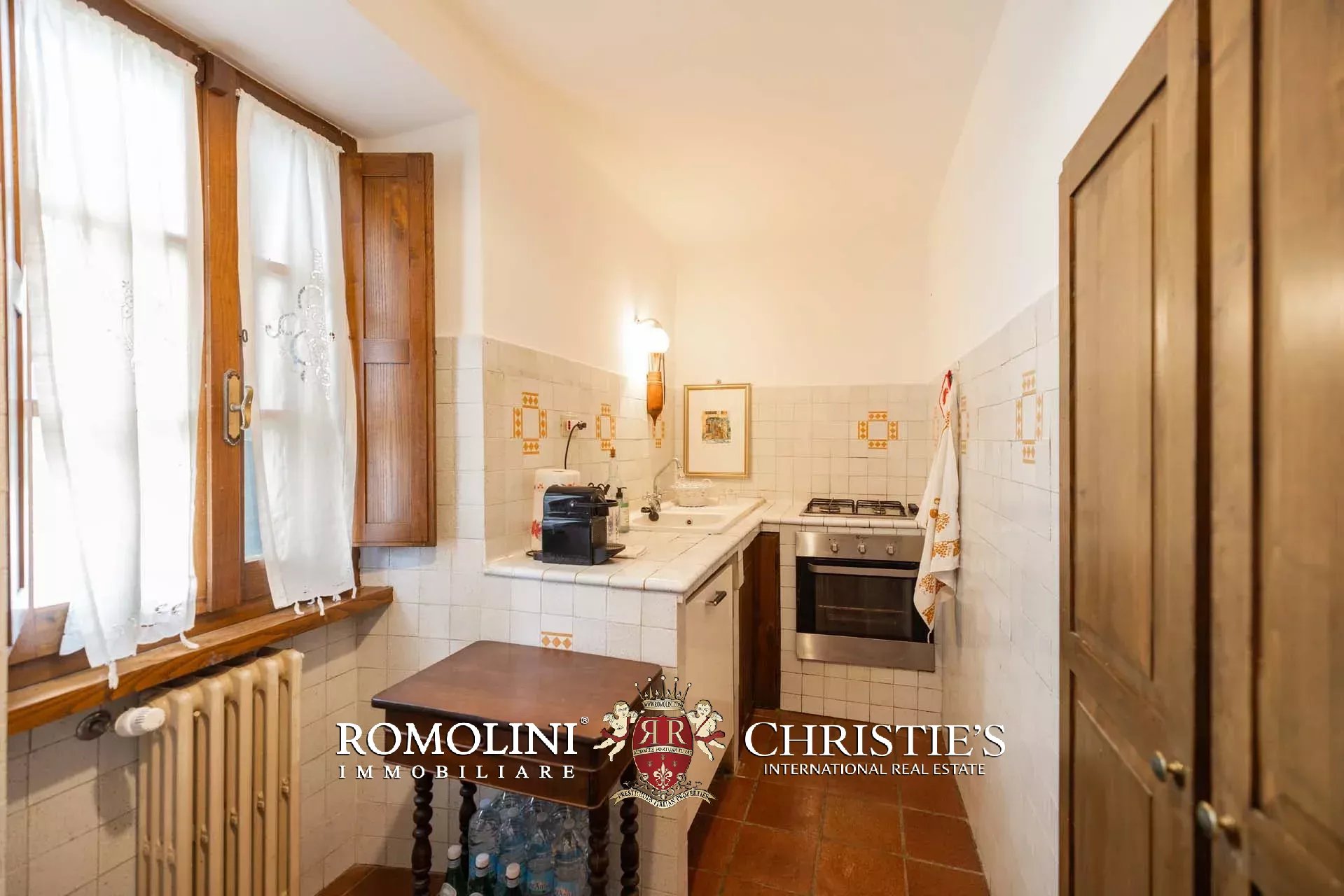 7 Bedroom Villa/Townhouse's Image 18