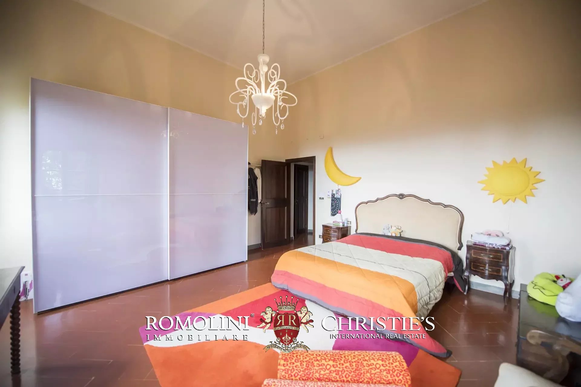 6 Bedroom Villa/Townhouse's Image 41