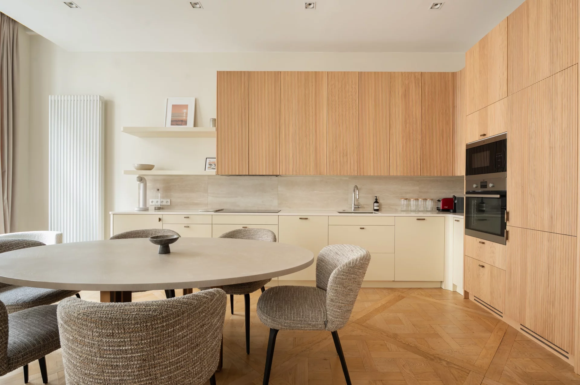 Paris 7e - UNIVERSITÉ / SAINTS-PÈRES