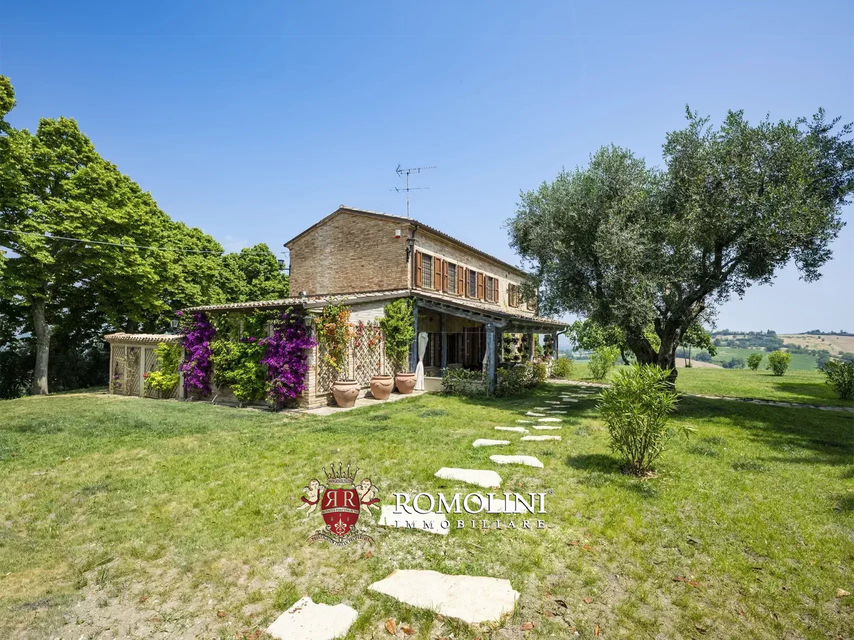 4 Bedroom Villa/Townhouse's Image 10