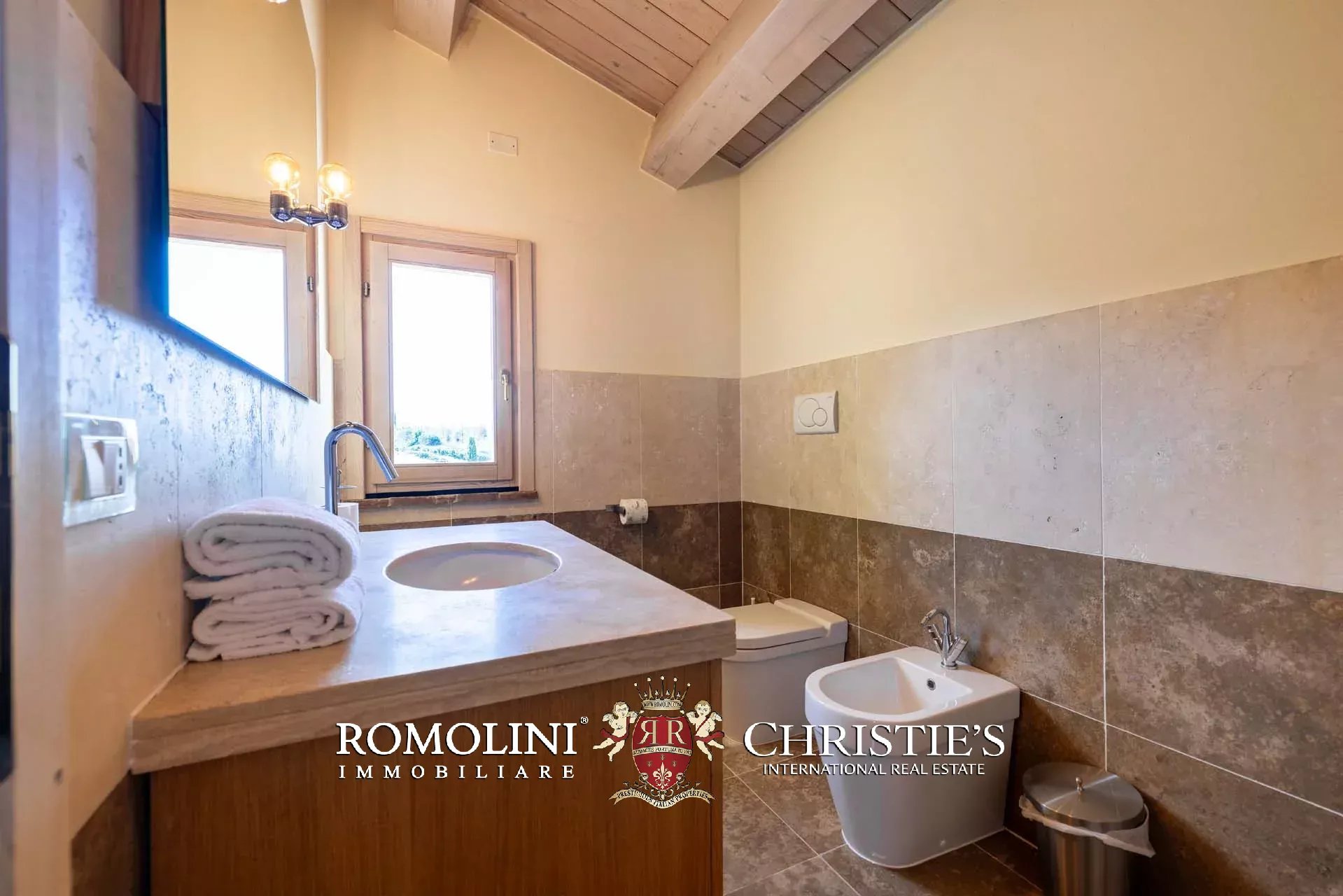 LUXUSANLAGE MIT 19 WOHNUNGEN IN DER TOSKANA, VAL D'ORCIA