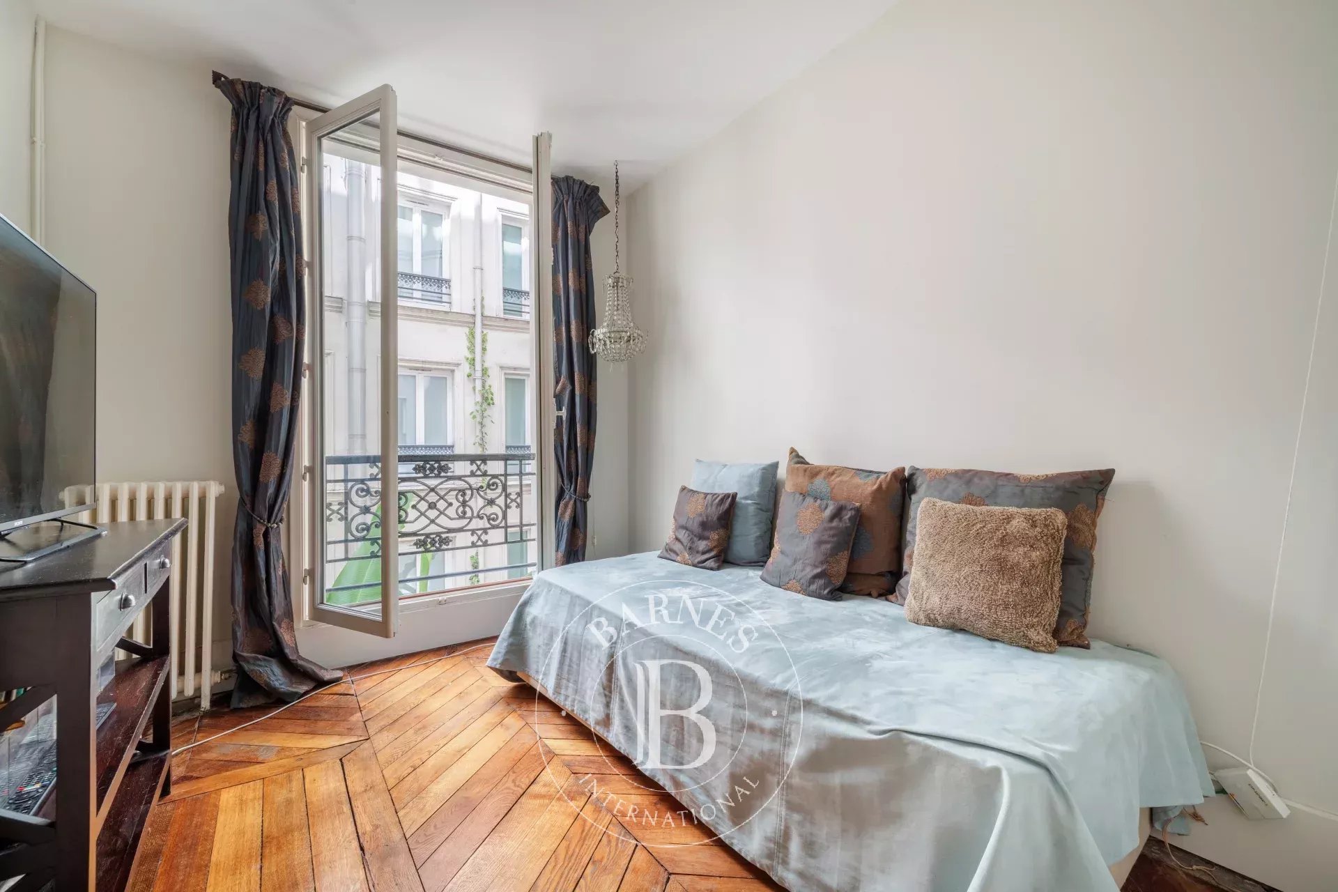 Daire Paris 4ème - picture 14