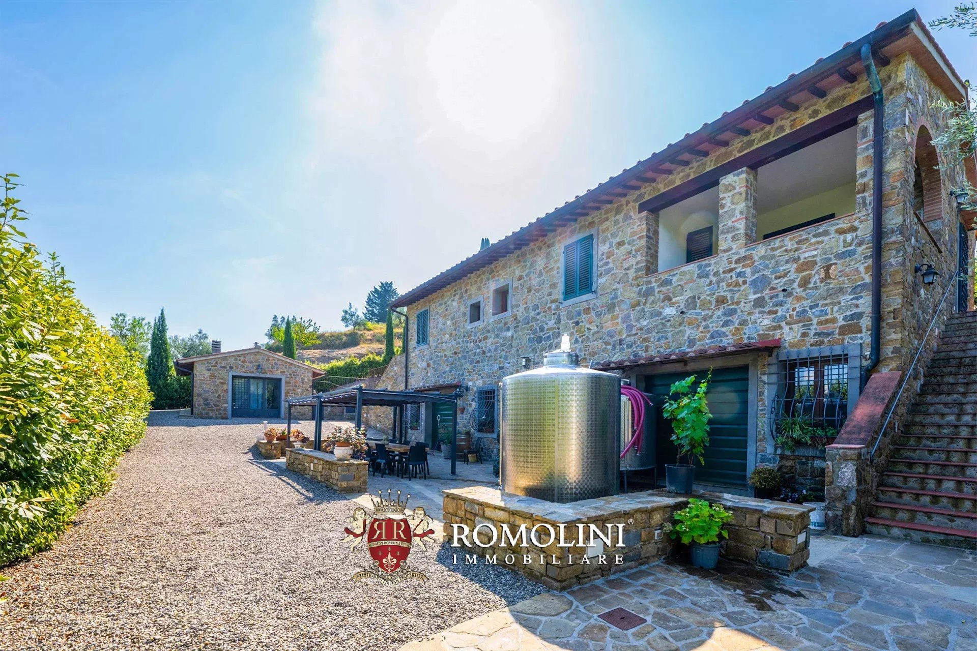 3 Bedroom Vineyard's Image 4