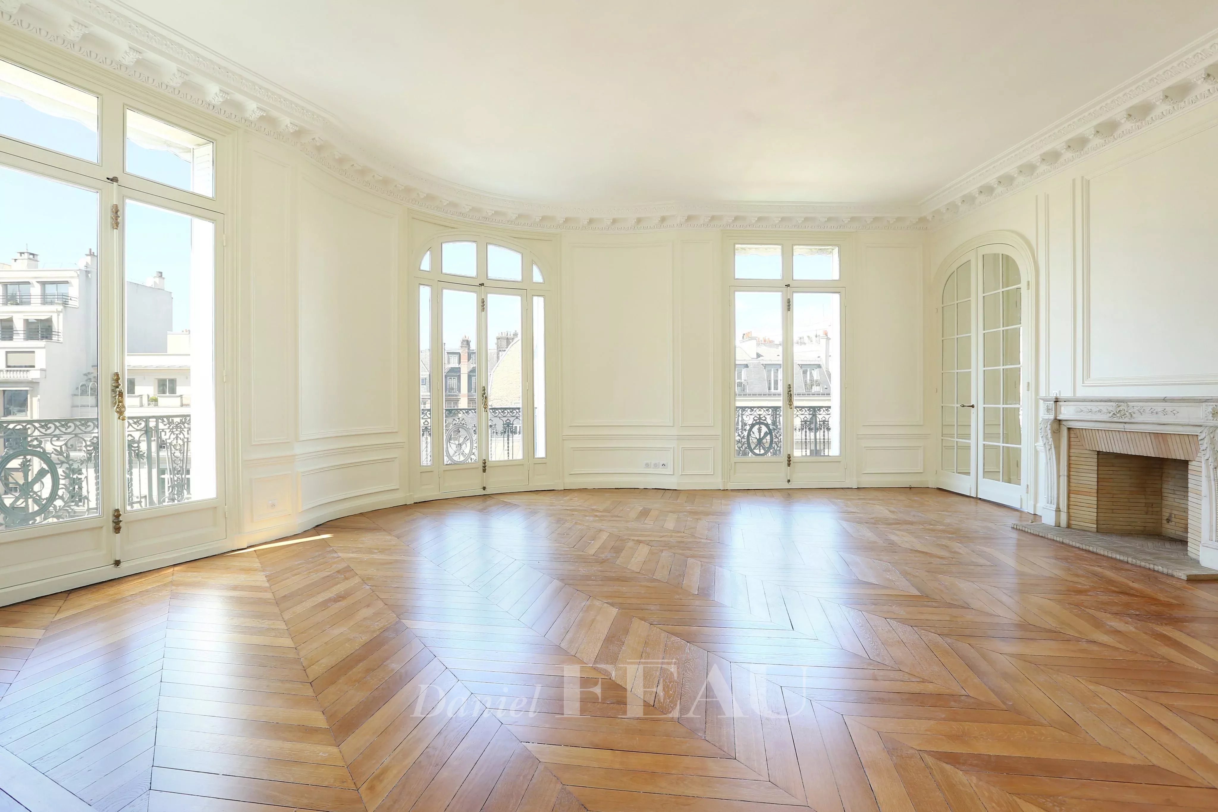 Location Appartement Paris 8ème
