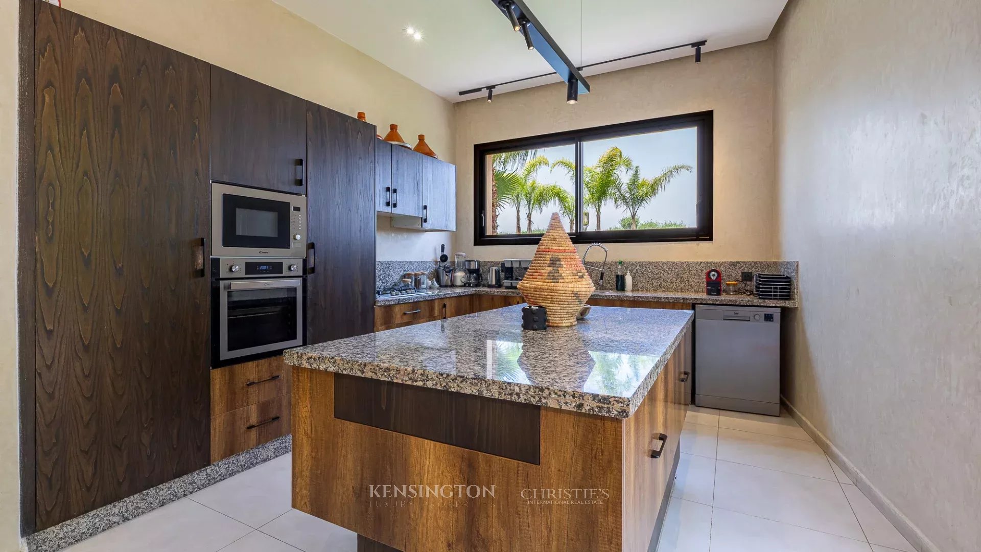 5 Bedroom Villa/Townhouse's Image 49