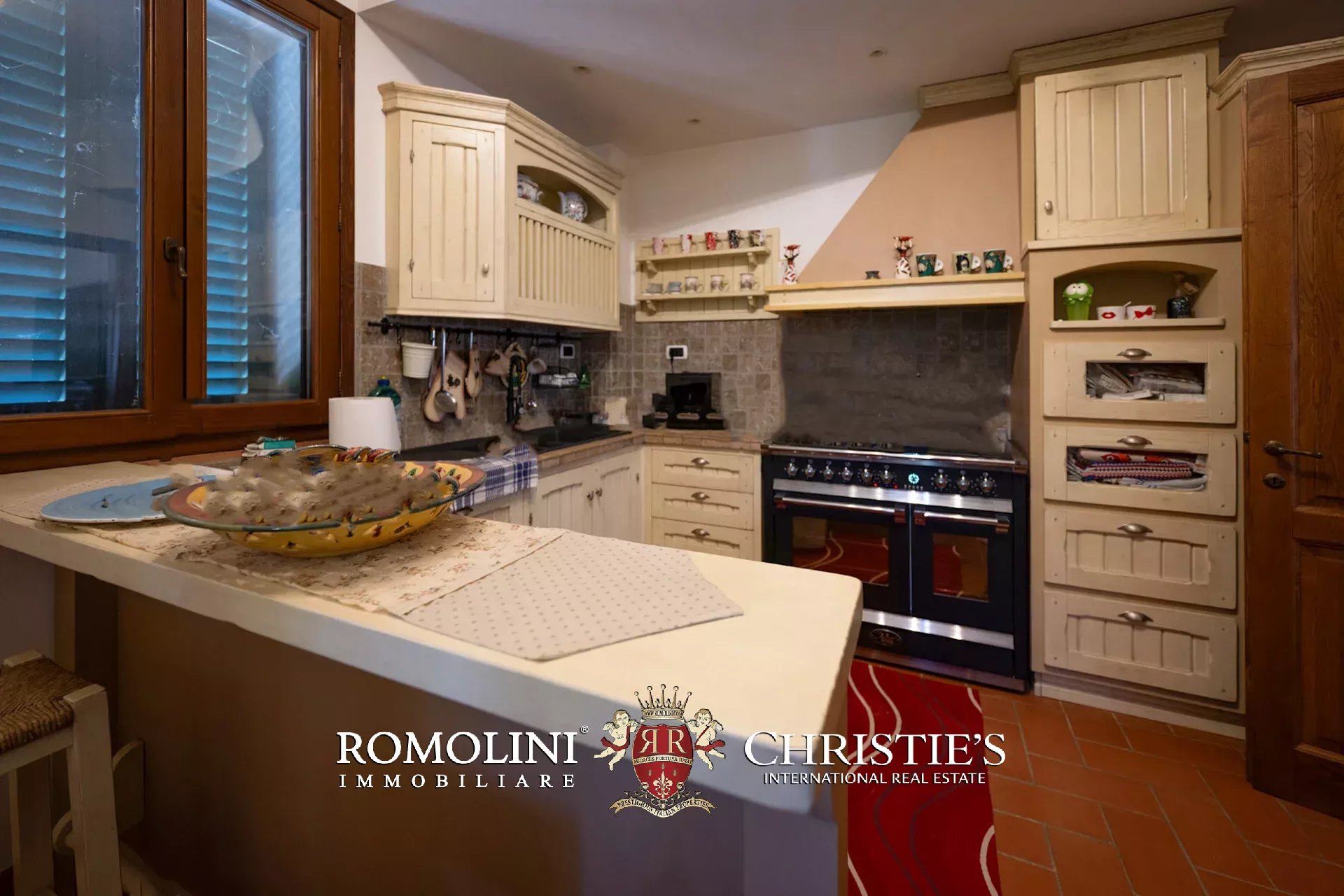 3 Bedroom Vineyard's Image 6