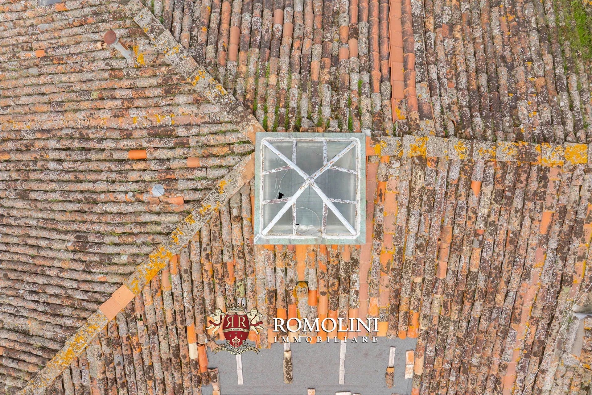 8 Bedroom Villa/Townhouse's Image 9