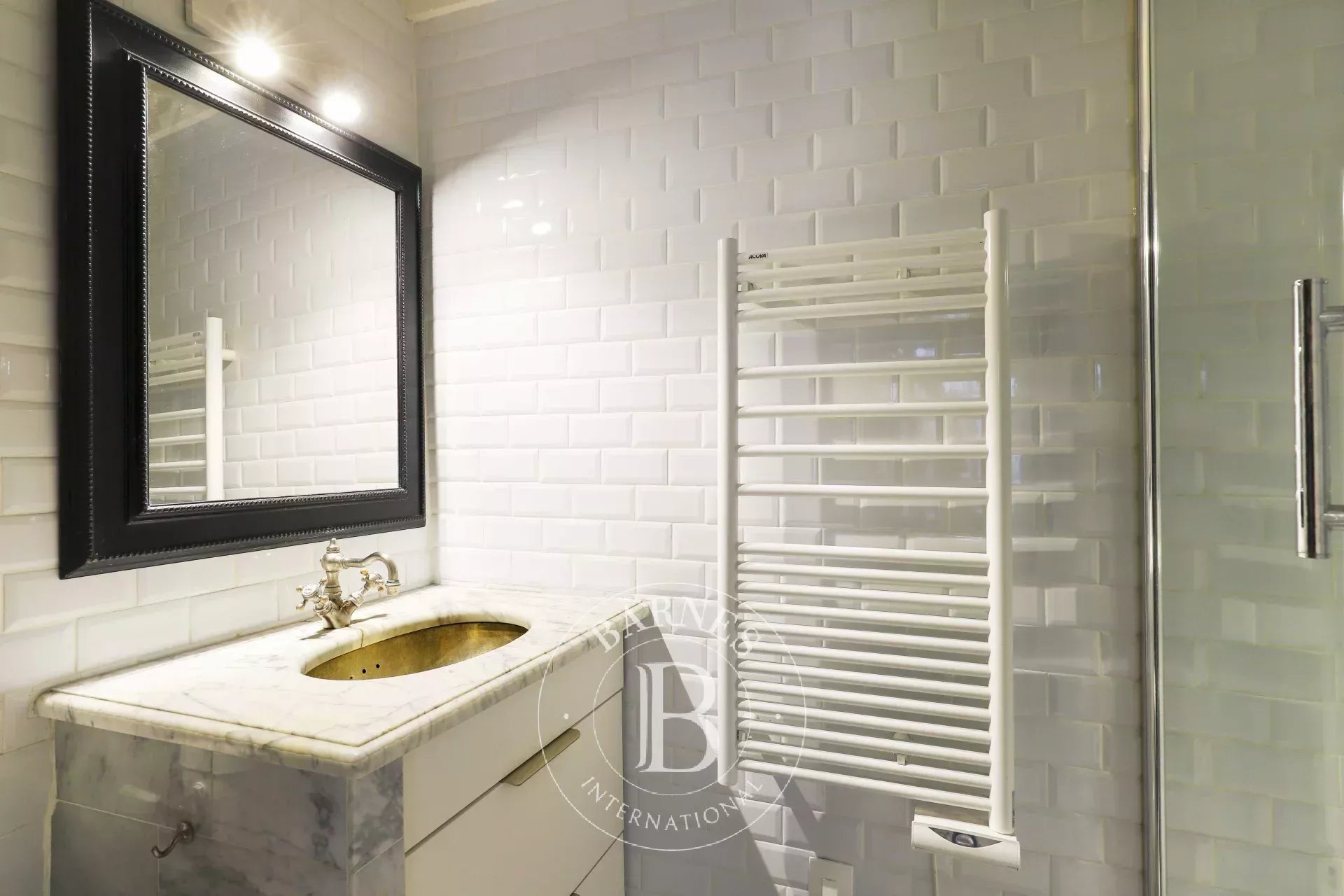 Daire Paris 3ème - picture 10