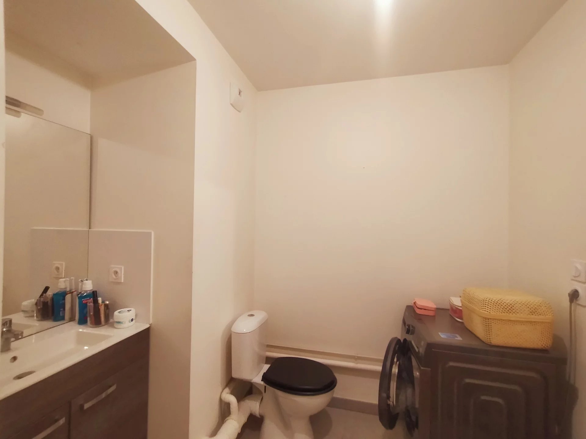 481794 Location Vénissieux