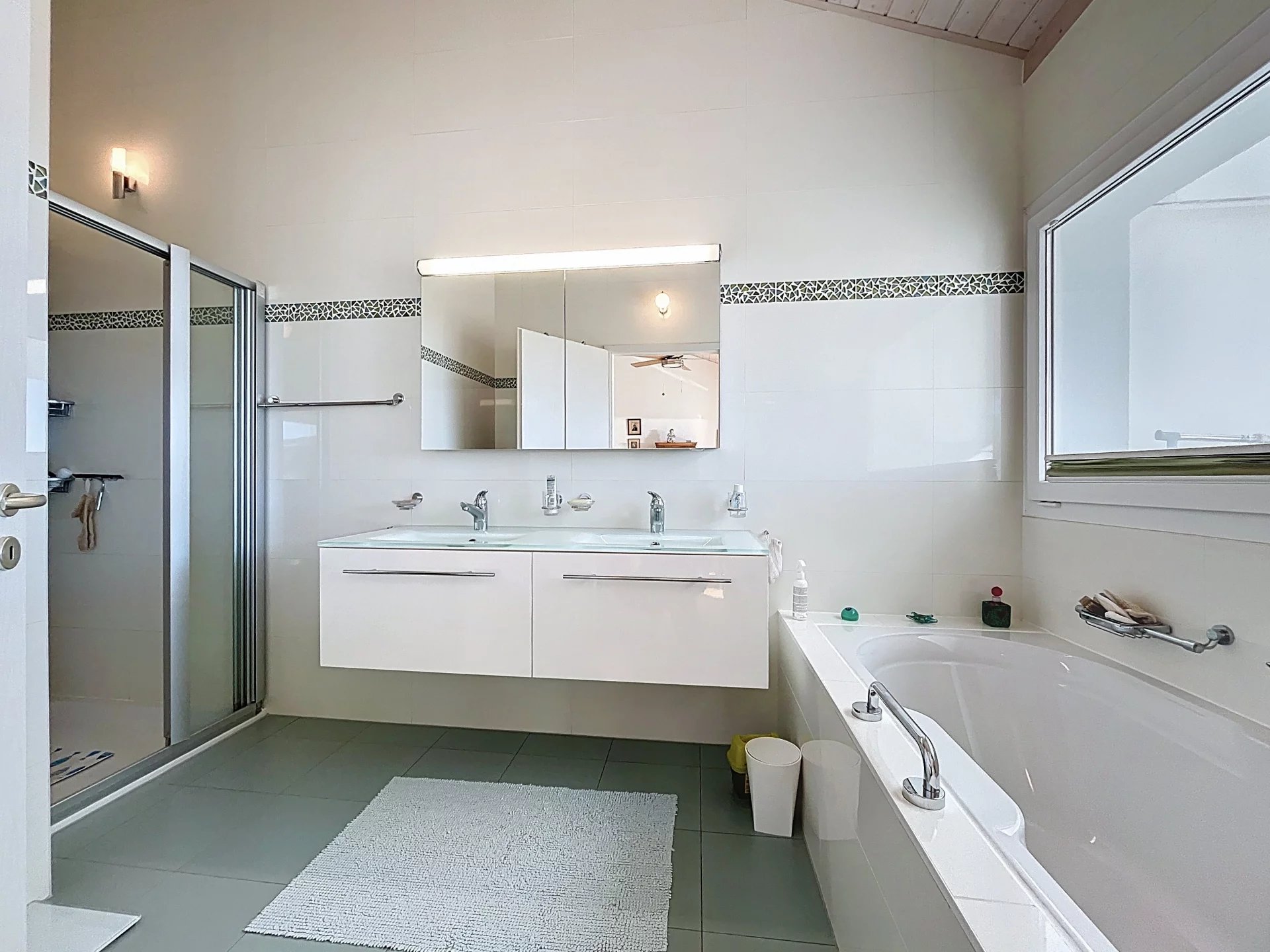 Villa familiale avec ascenseur et vue panoramique