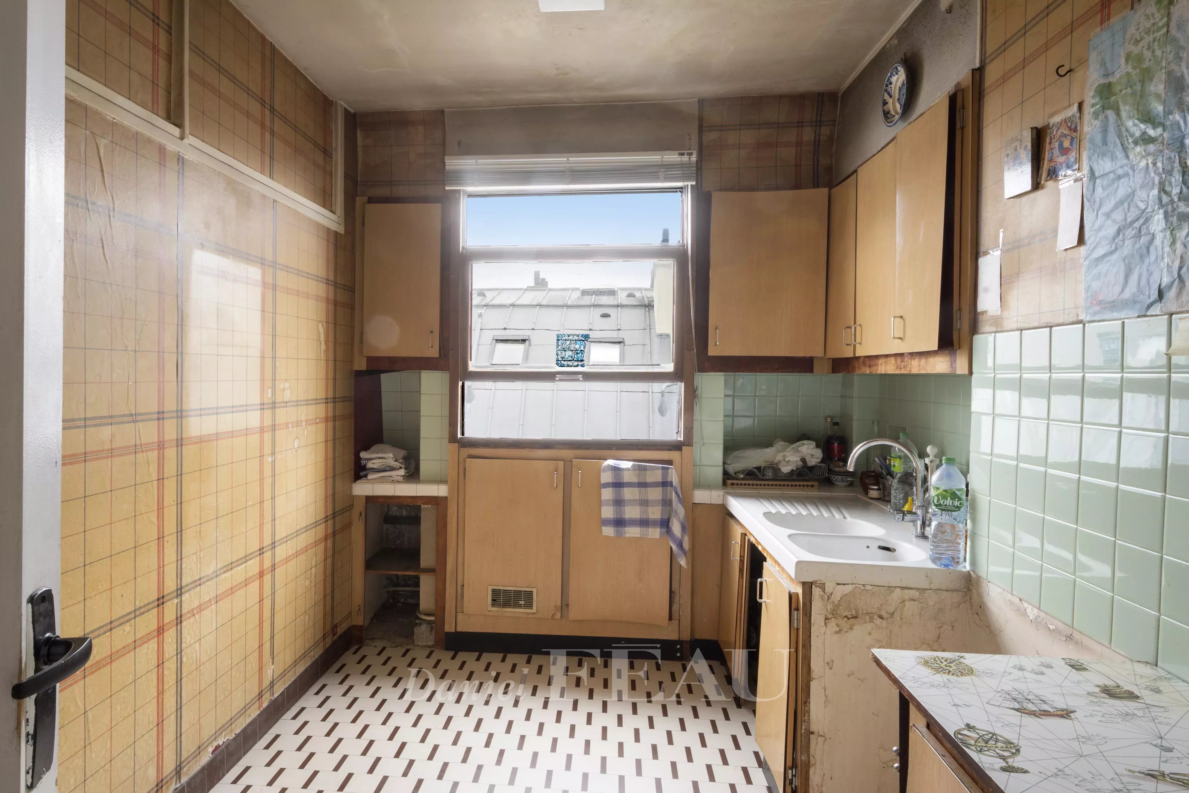 Sale Apartment Paris 11th