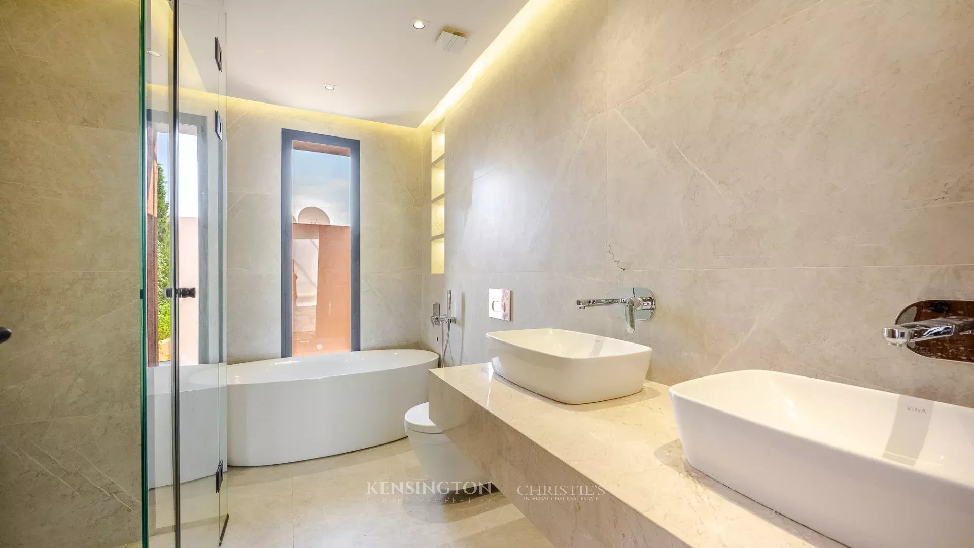 5 Bedroom Villa/Townhouse's Image 19