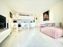 Cannes Croisette - 3-room flat of 57 m2 - Sea view — photo 3 of 7