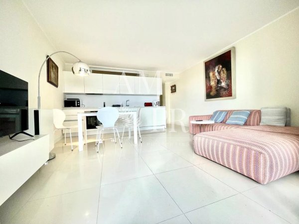 Cannes Croisette - 3-room flat of 57 m2 - Sea view — photo 3
