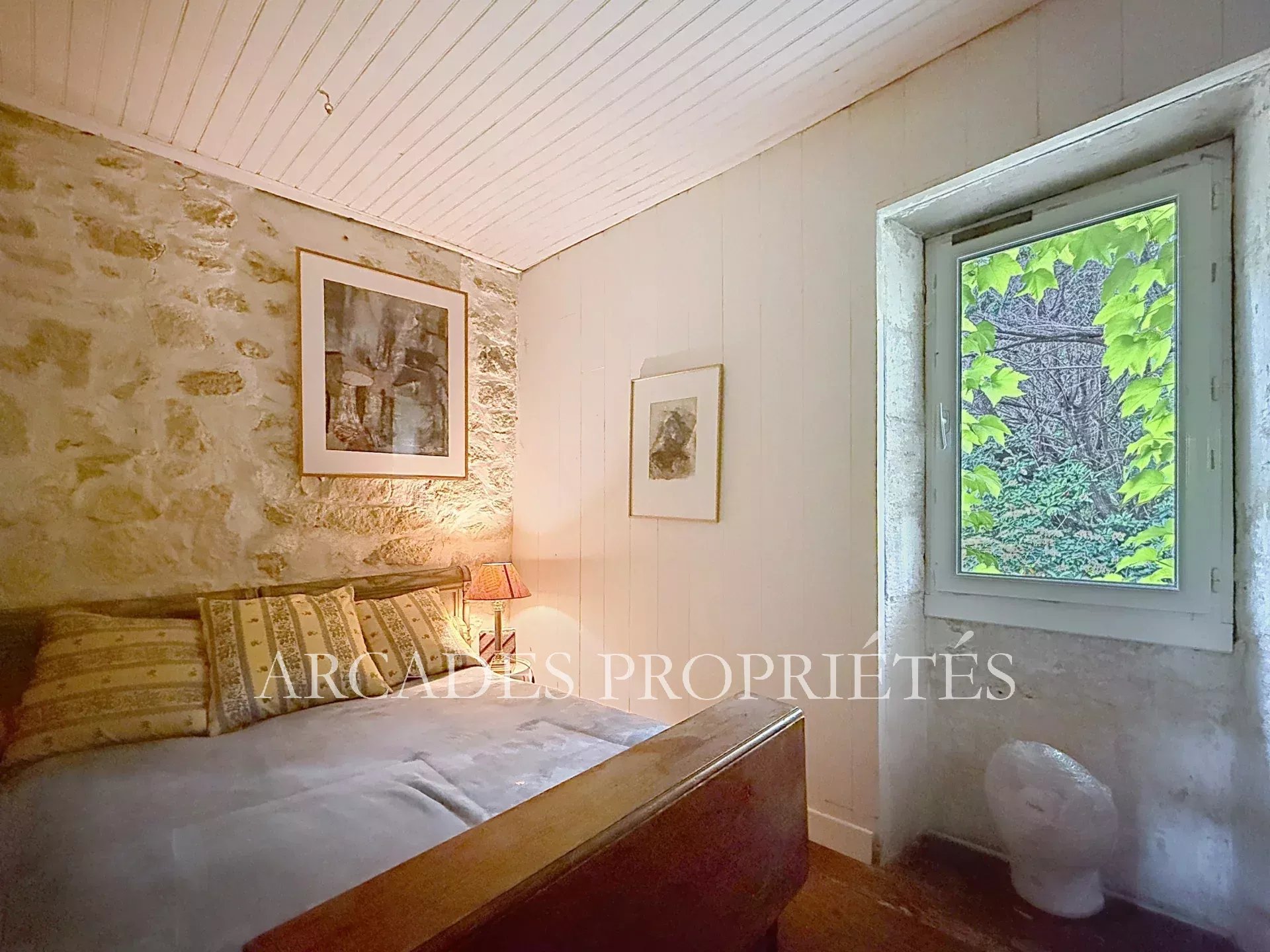 Sale Property Frontenac