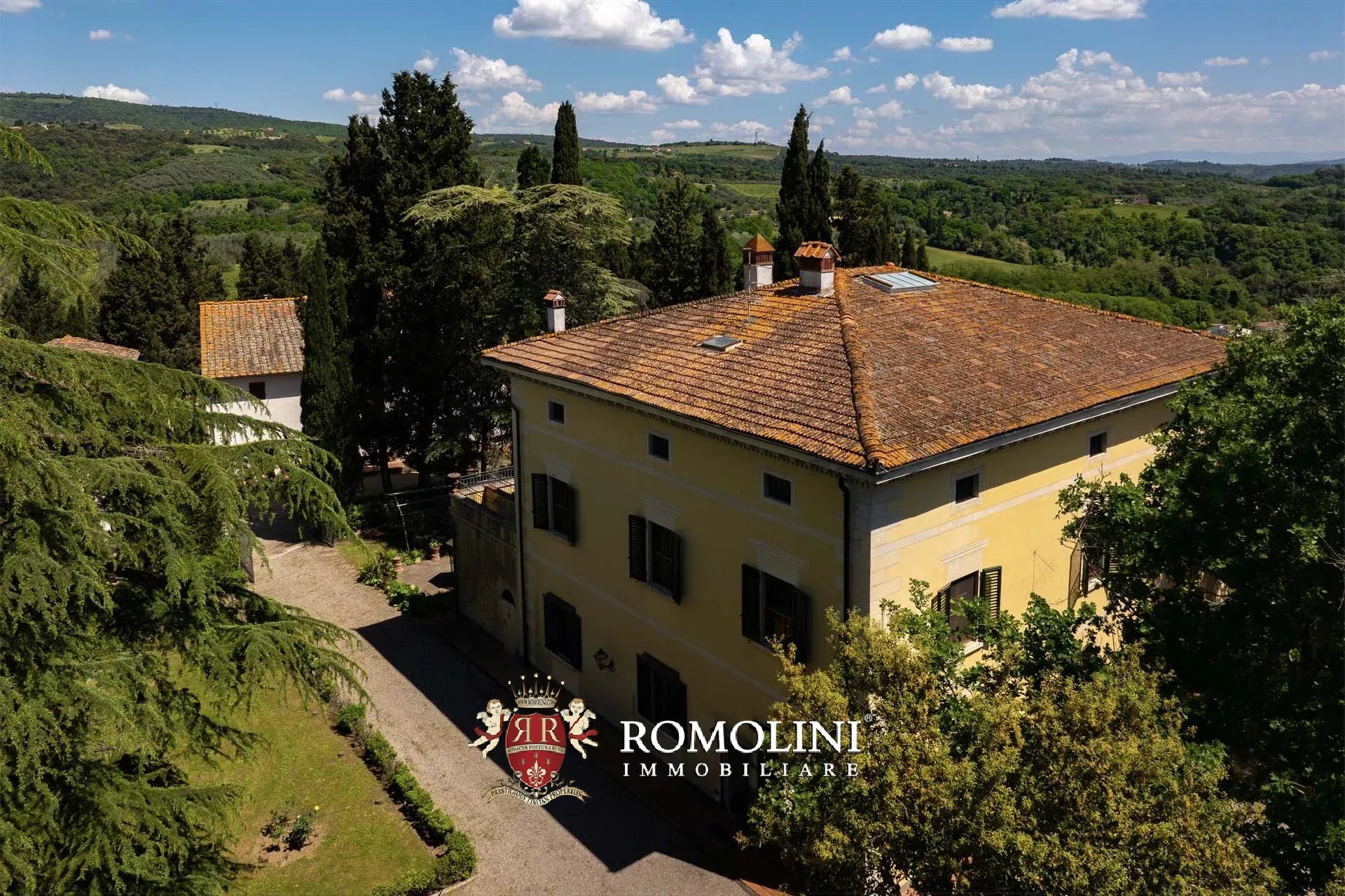 30 Bedroom Vineyard's Image 6