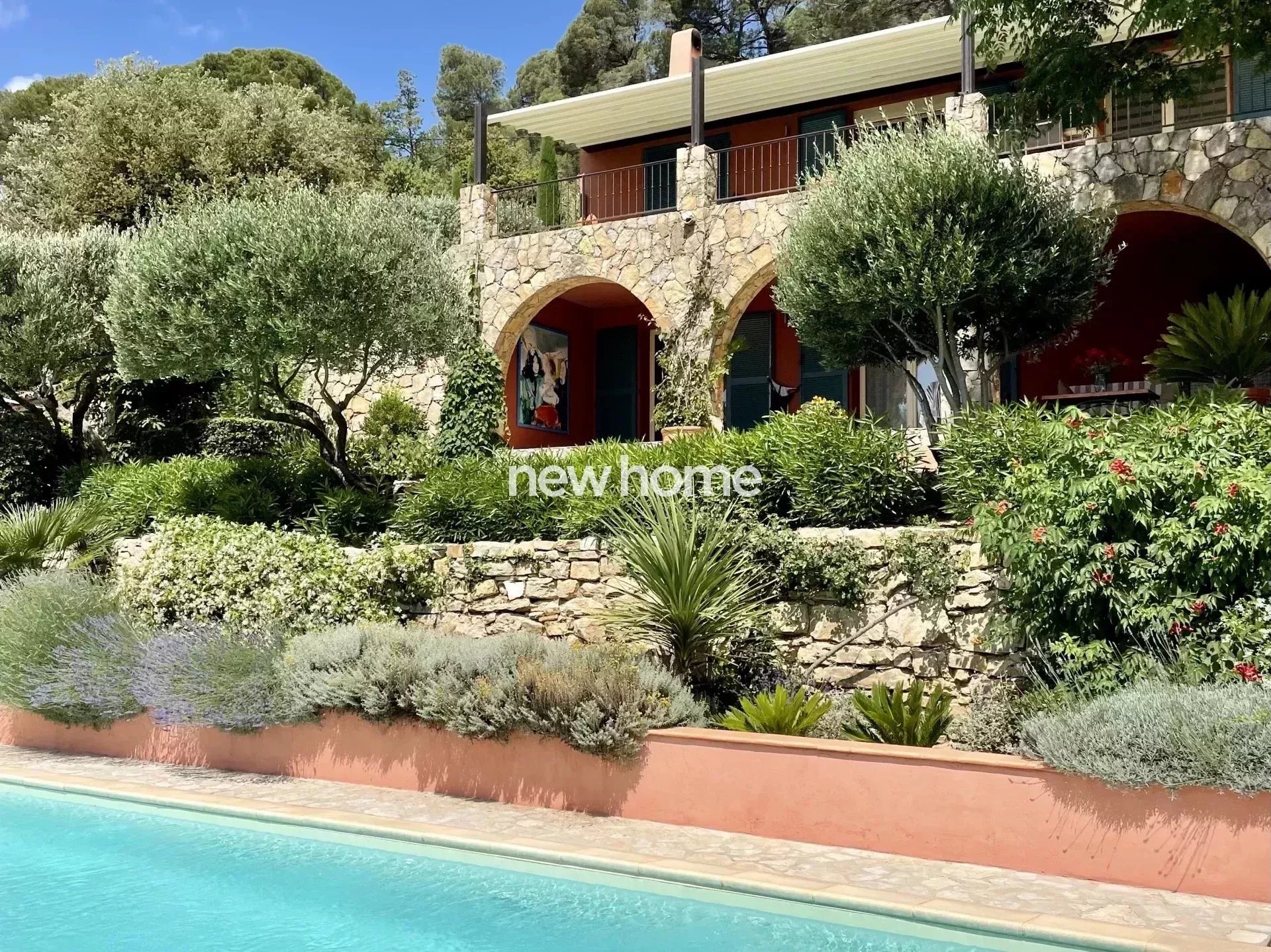 Magnifique villa avec vue panoramique à Lorgues