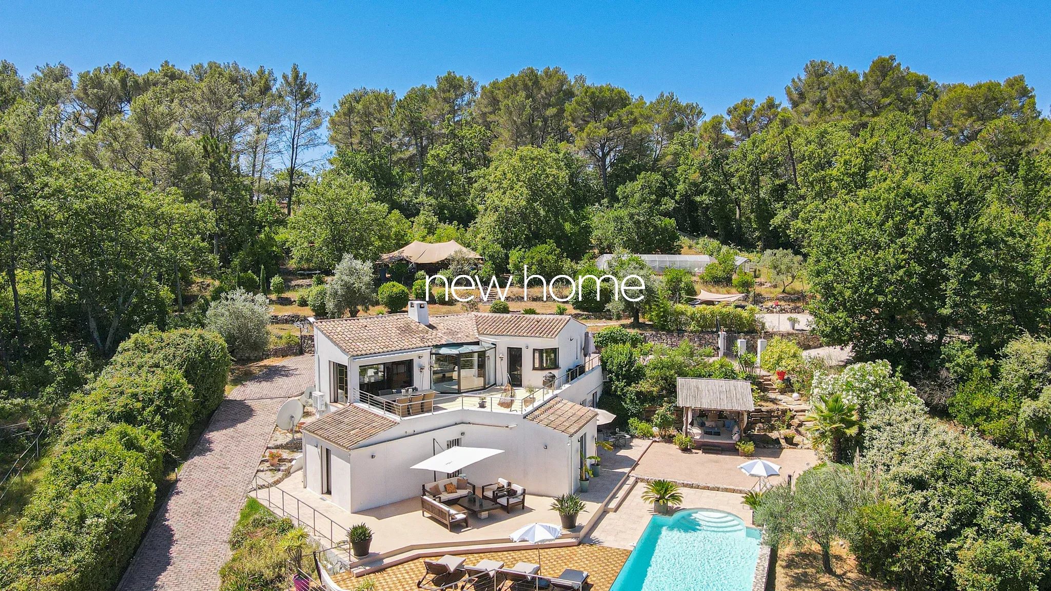 Villa moderne avec vue panoramique