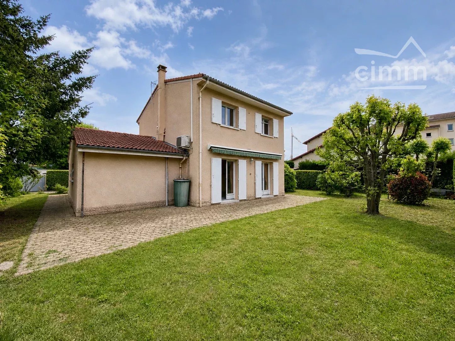 Agence immobilière de 