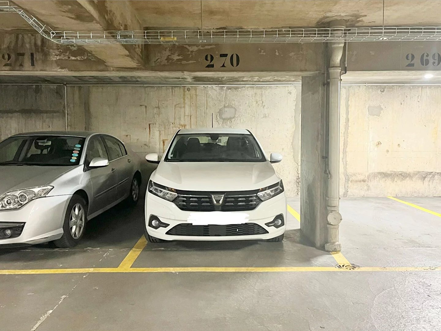 Vanves Carrefour de l'Insurrection - Place de parking en sous-sol sécurisé