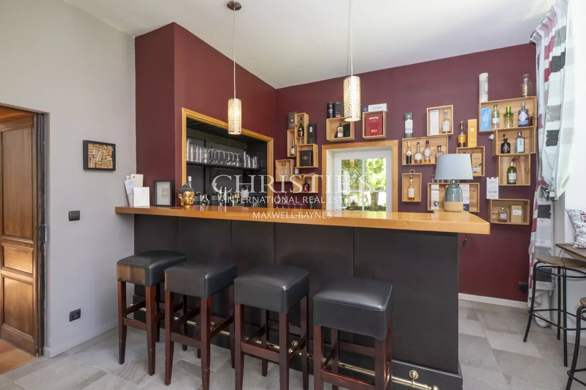 7 Bedroom Villa/Townhouse's Image 10