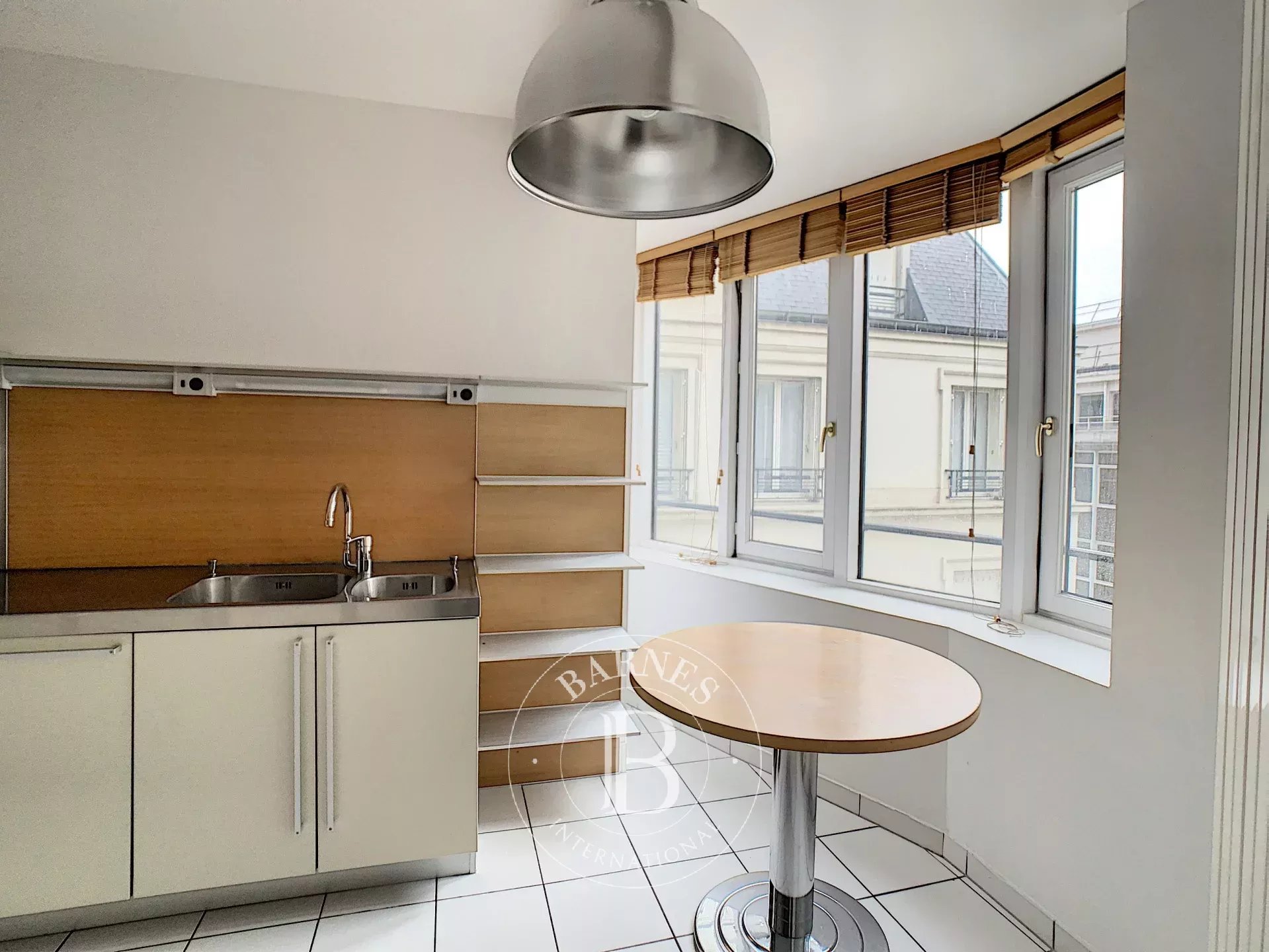 Daire Paris 8ème - picture 5