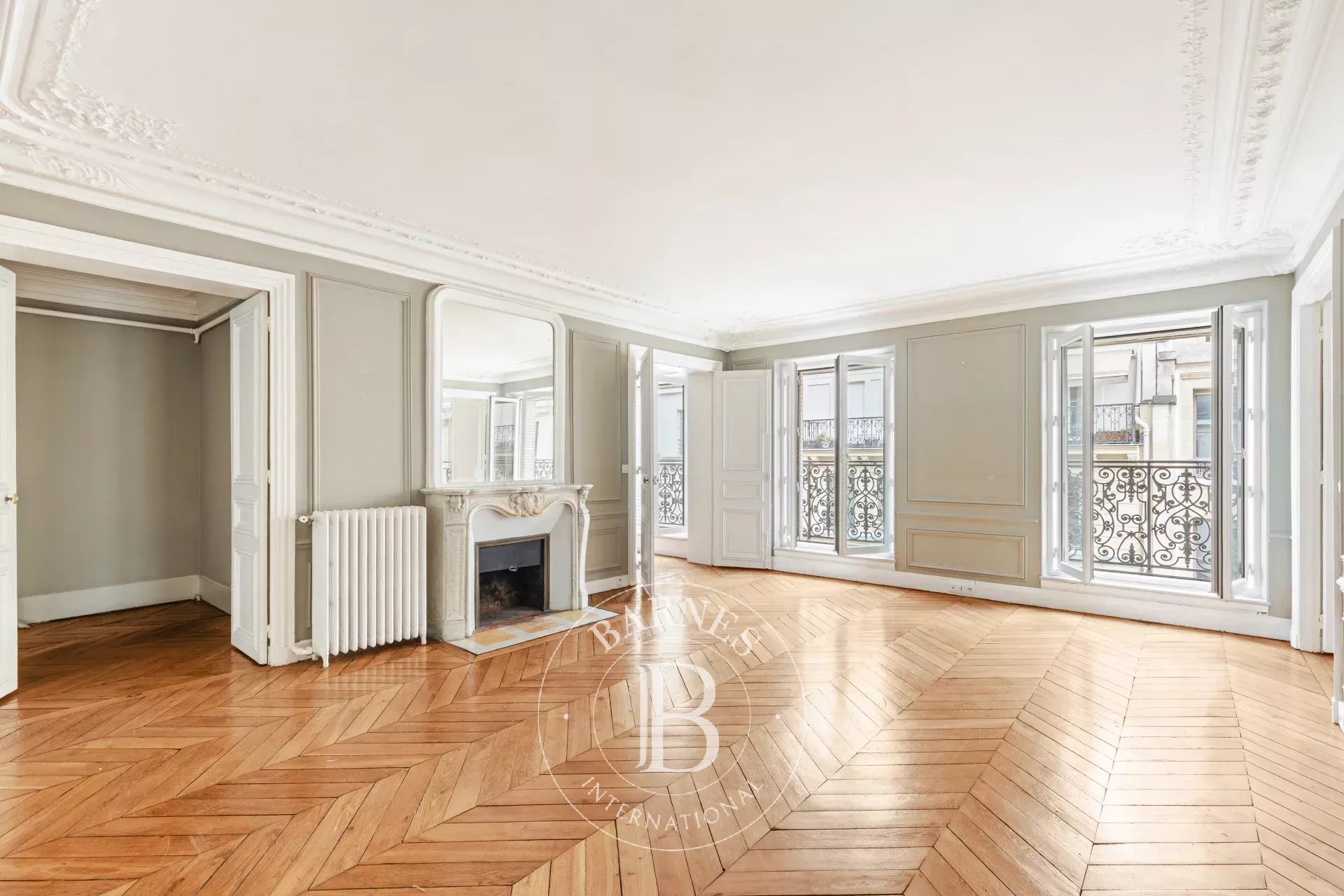Paris  - Apartment 4 Bedrooms - picture 4