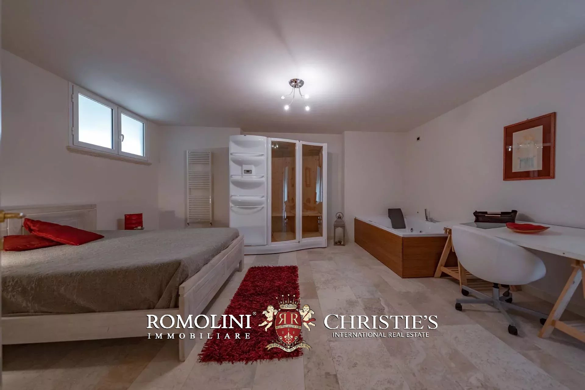 10 Bedroom Villa/Townhouse's Image 64