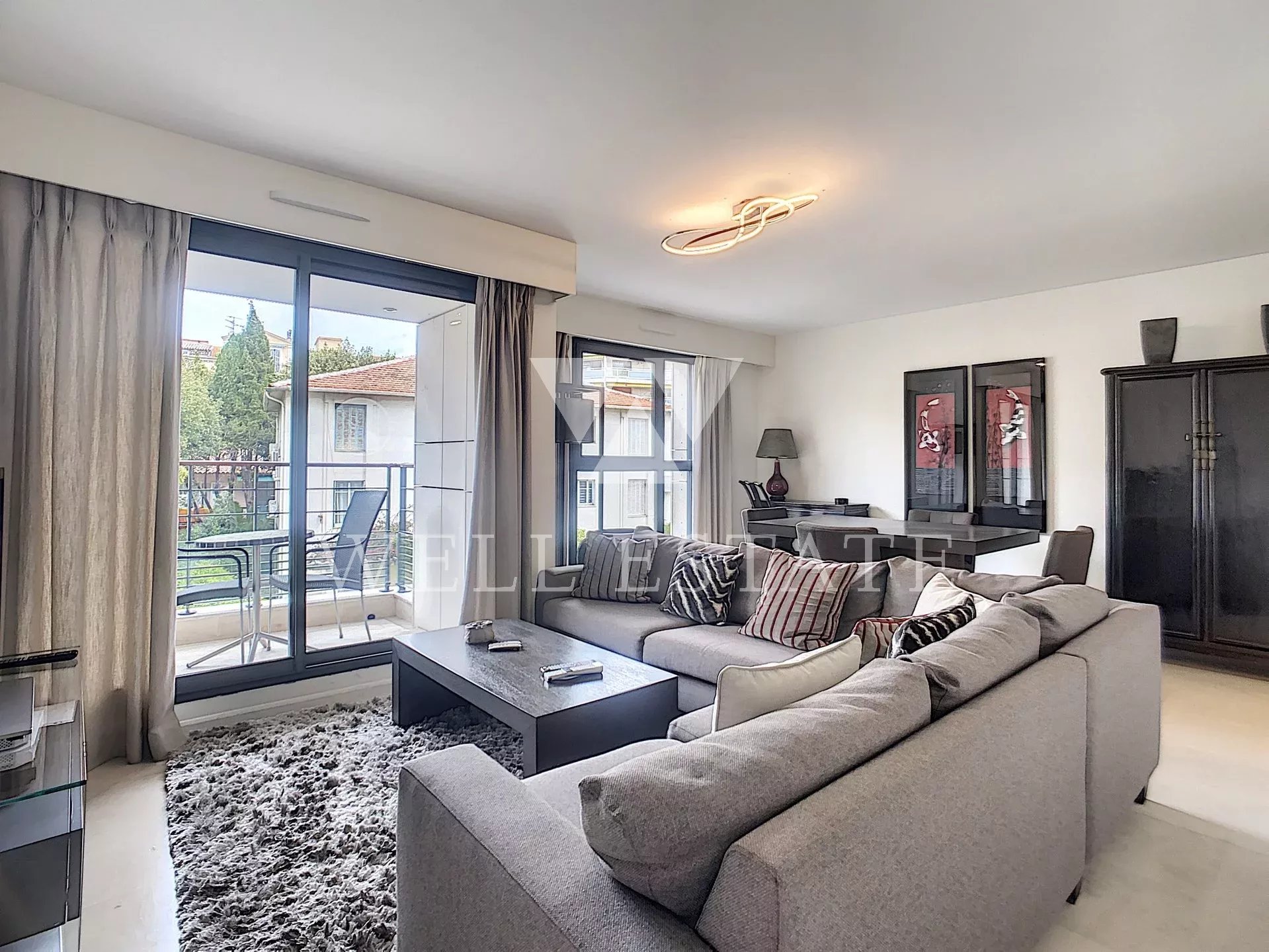 Agence immobilière de 