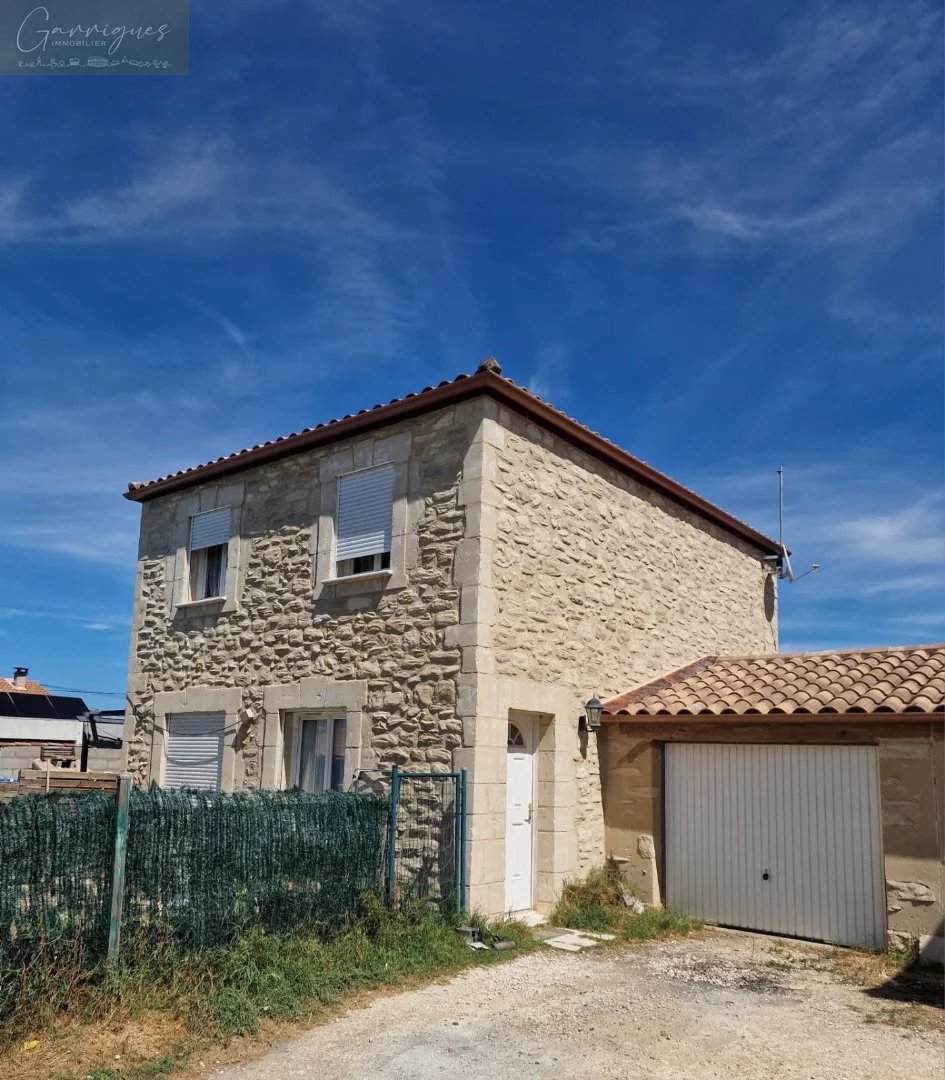Beauvoisin, location villa 4 pièces.