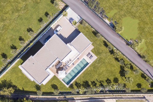 Contemporary Mougins Villa for sale with Pool area — photo 4