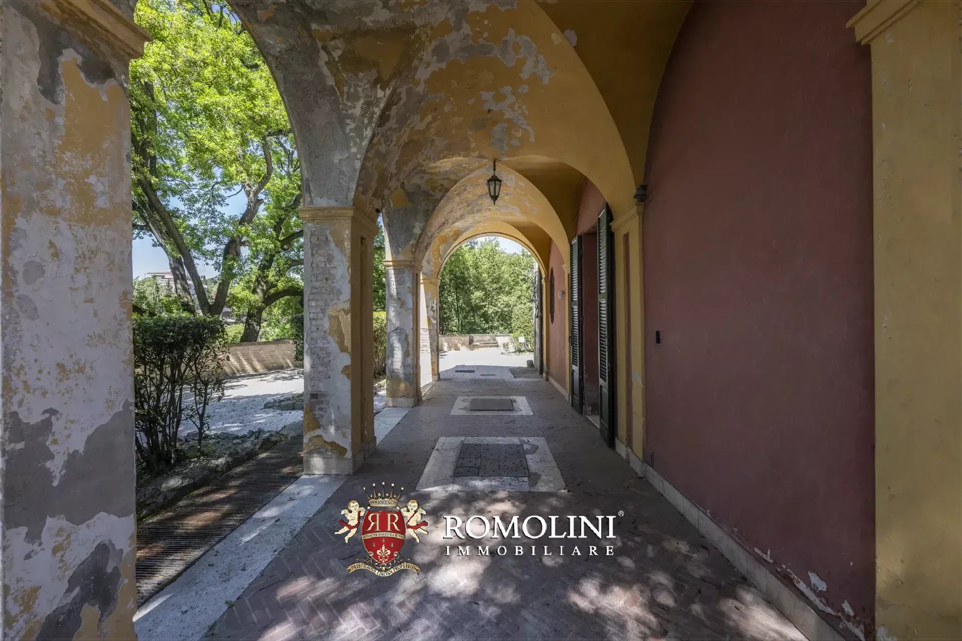 8 Bedroom Villa/Townhouse's Image 22
