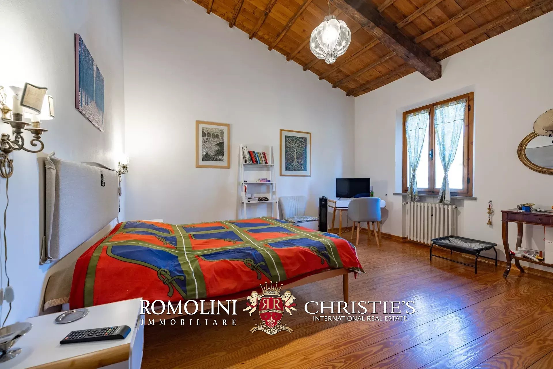 18 Bedroom Vineyard's Image 58