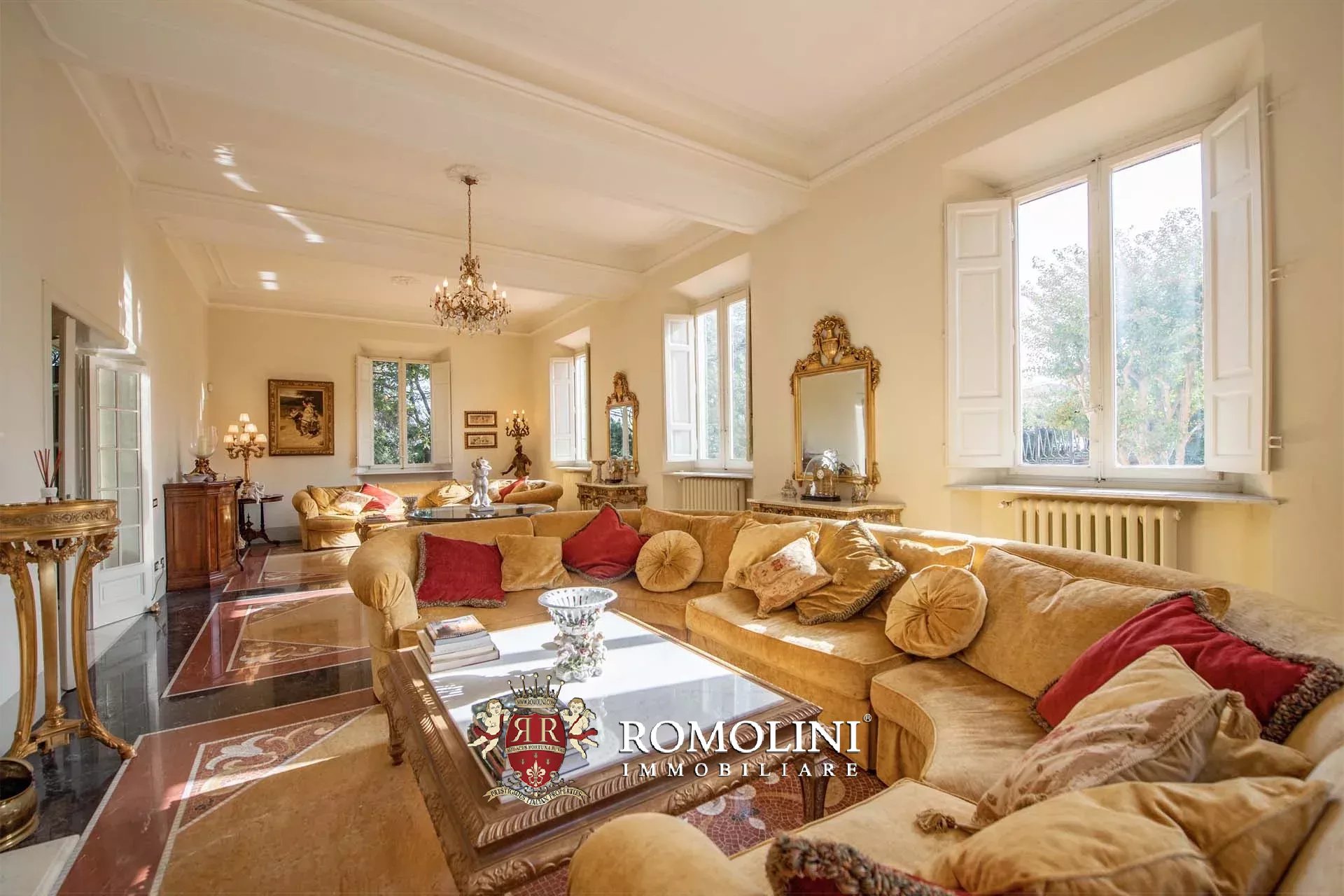 8 Bedroom Villa/Townhouse's Image 11