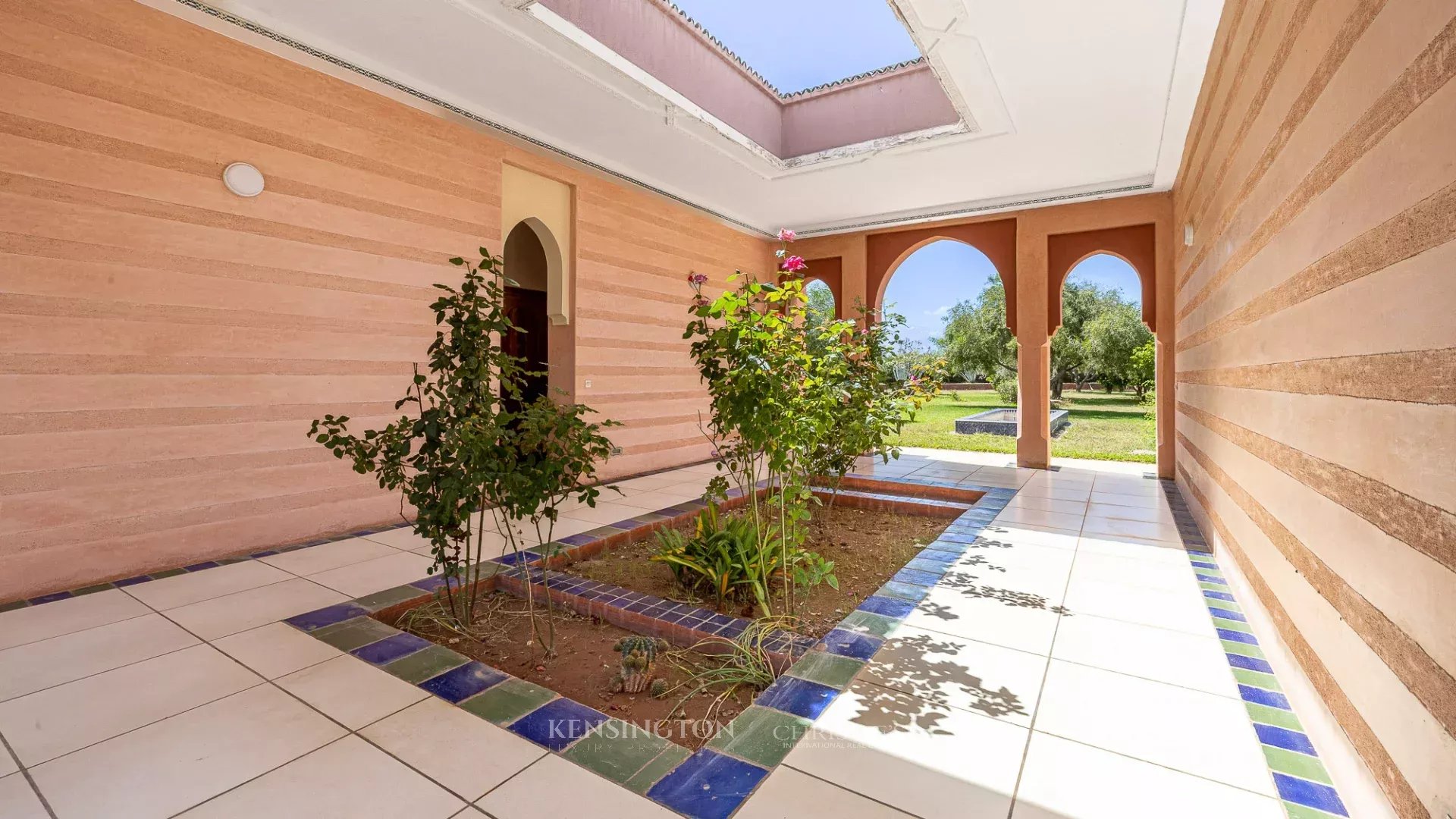 7 Bedroom Villa/Townhouse's Image 35