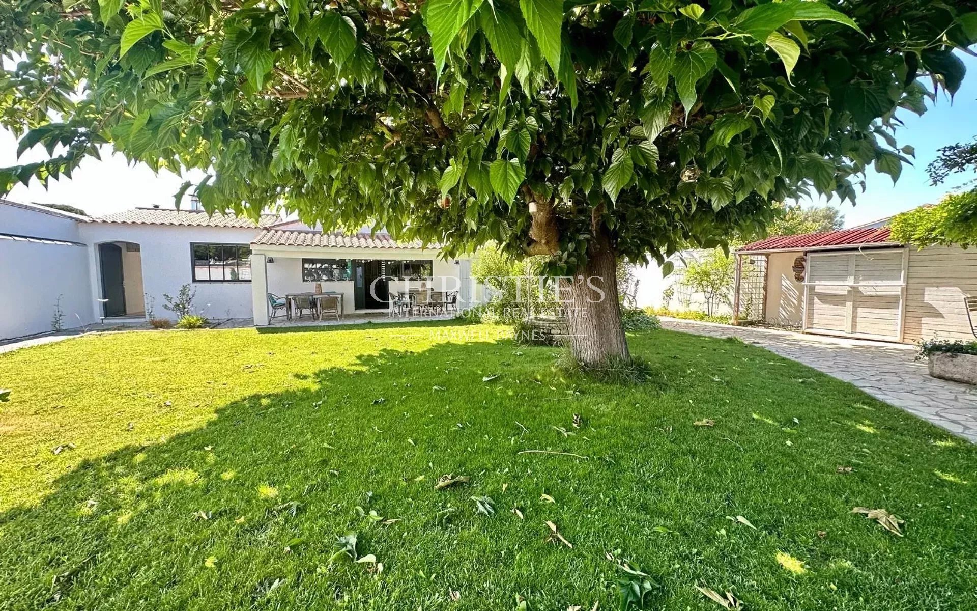 5 Bedroom Villa/Townhouse's Image 5