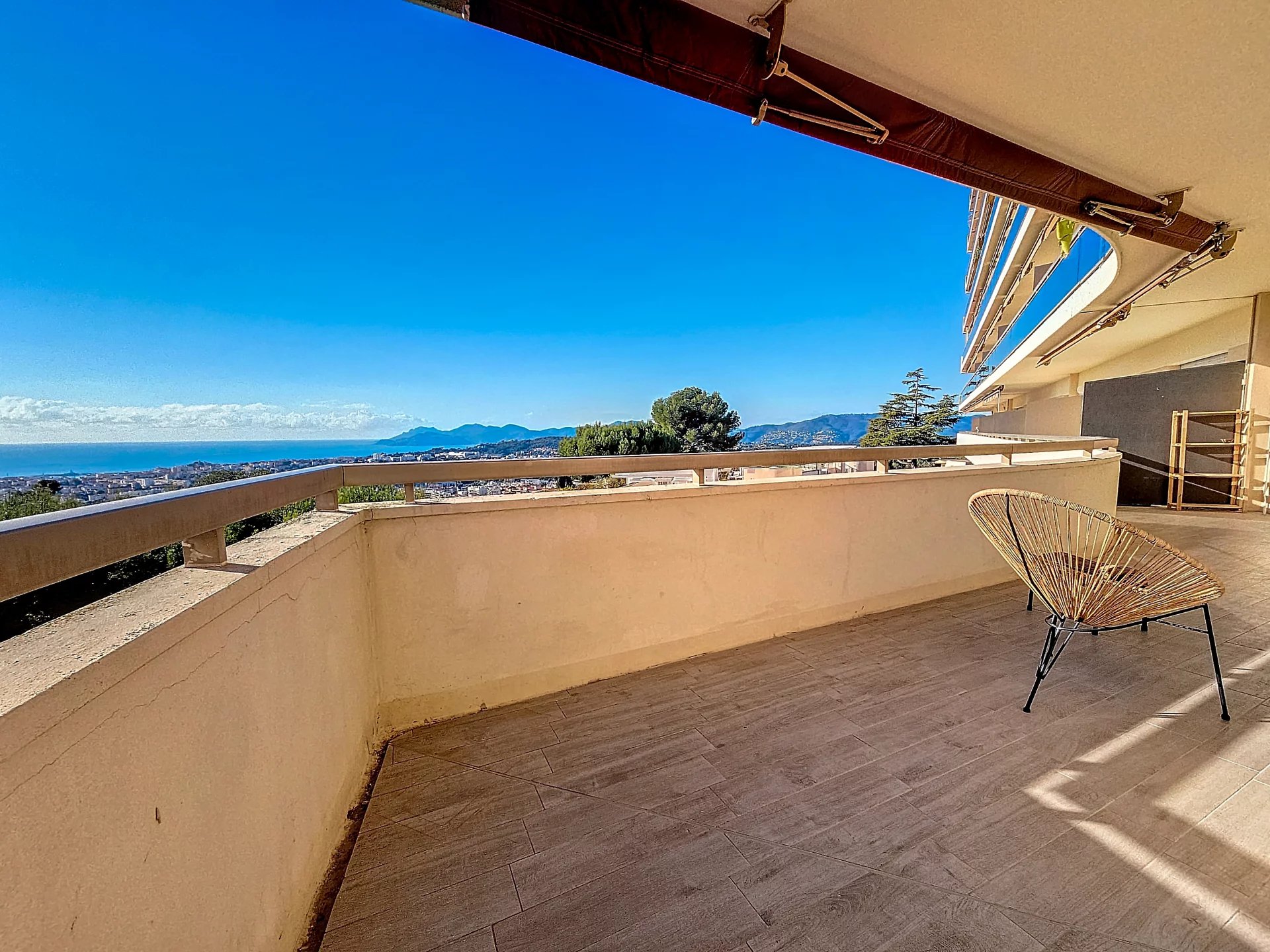 Agence immobilière de AZUR ACT IMMOBILIER