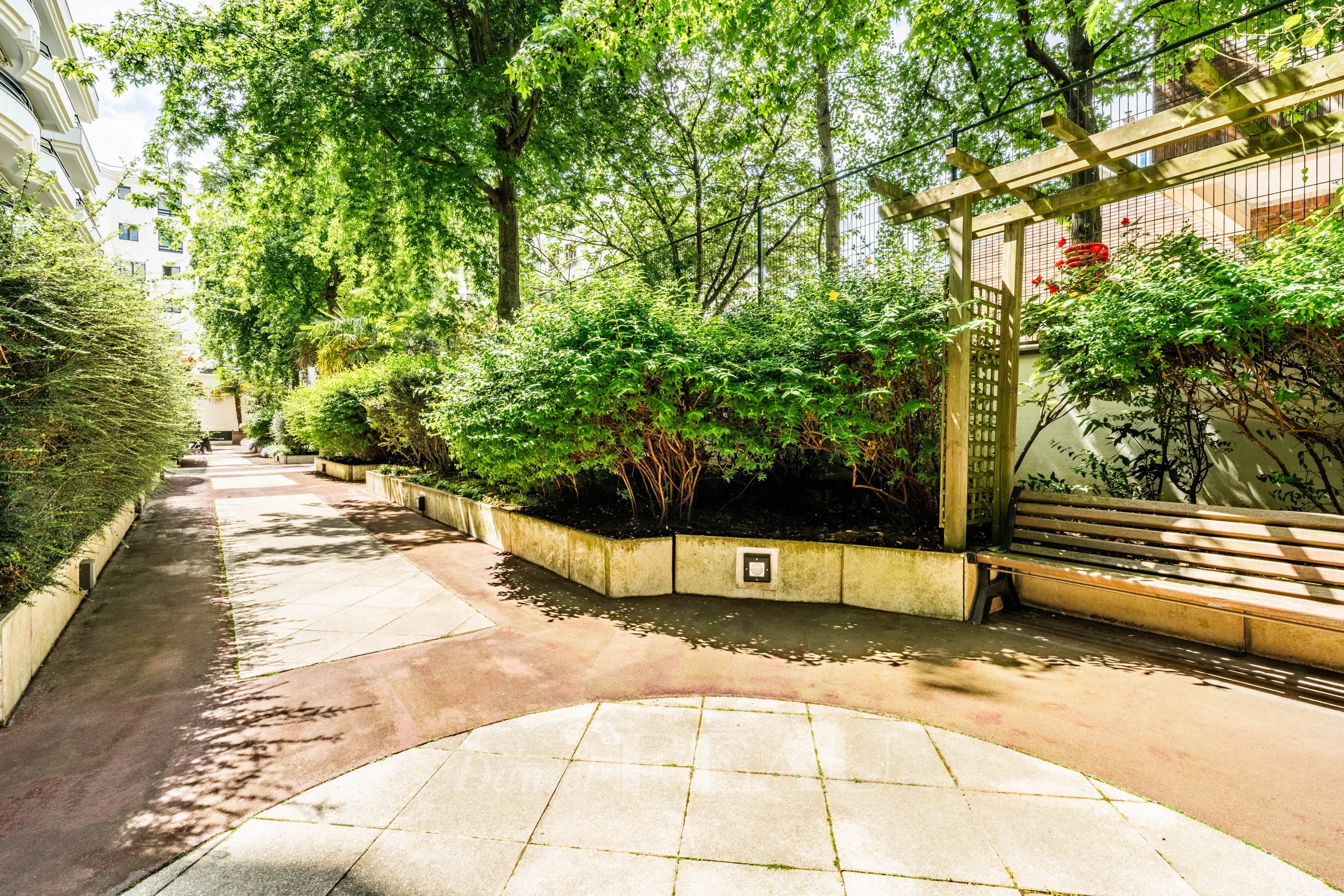 Sale Apartment Boulogne-Billancourt
