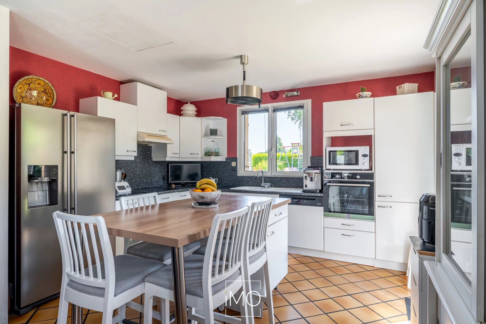 Maison de 168 m² avec garage et piscine - Chasselay 69380