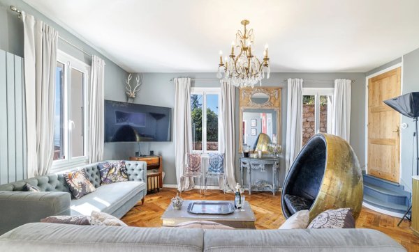 MAGNIFICENT 5-ROOM VILLA WITH PANORAMIC SEA VIEW CLOSE TO THE VILLAGE CENTER, LARGE GARAGE, POSSIBILITY OF A SWIMMING POOL — photo 3