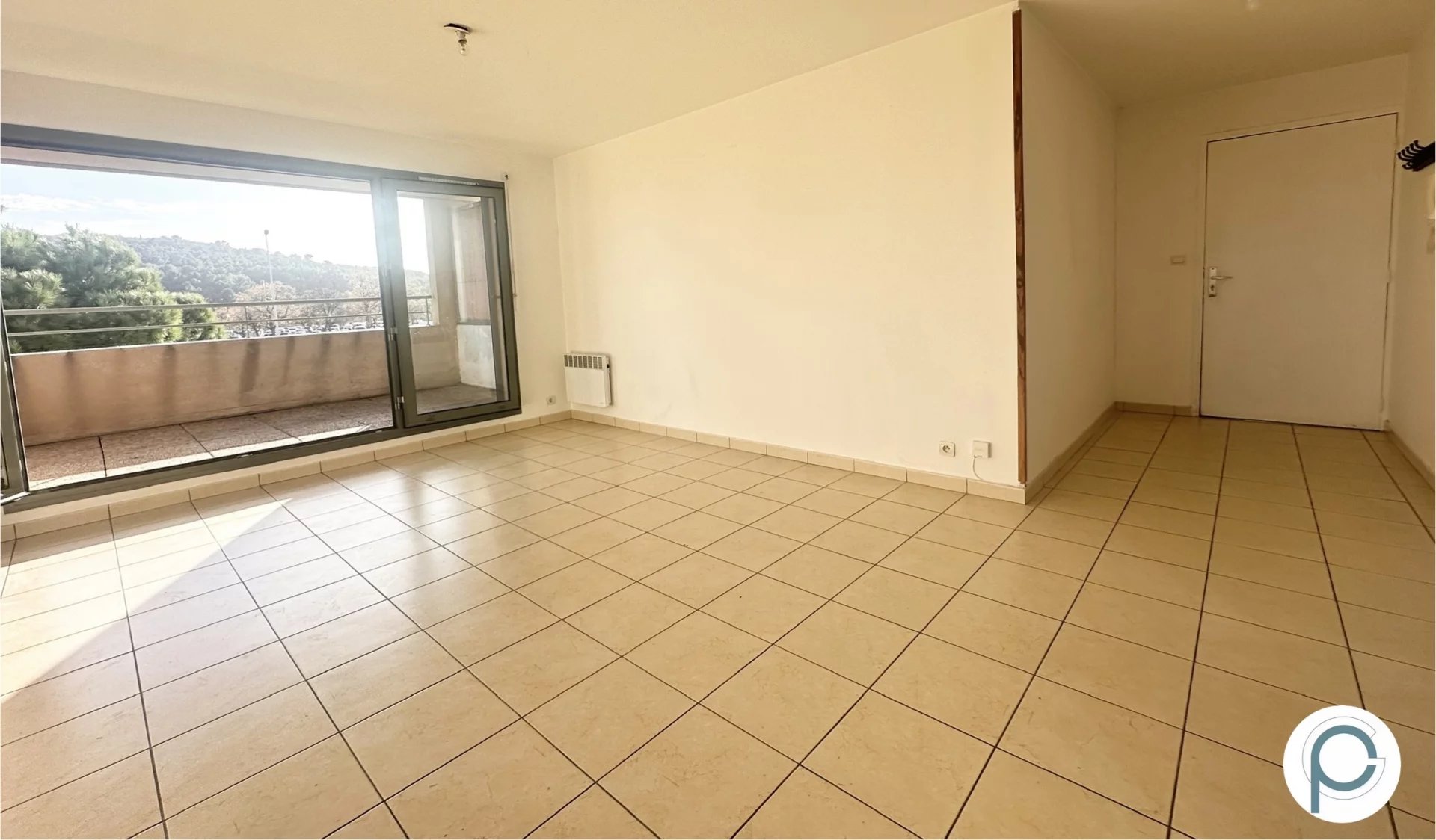 Sanary/Ollioules - T3 avec terrasse et parking