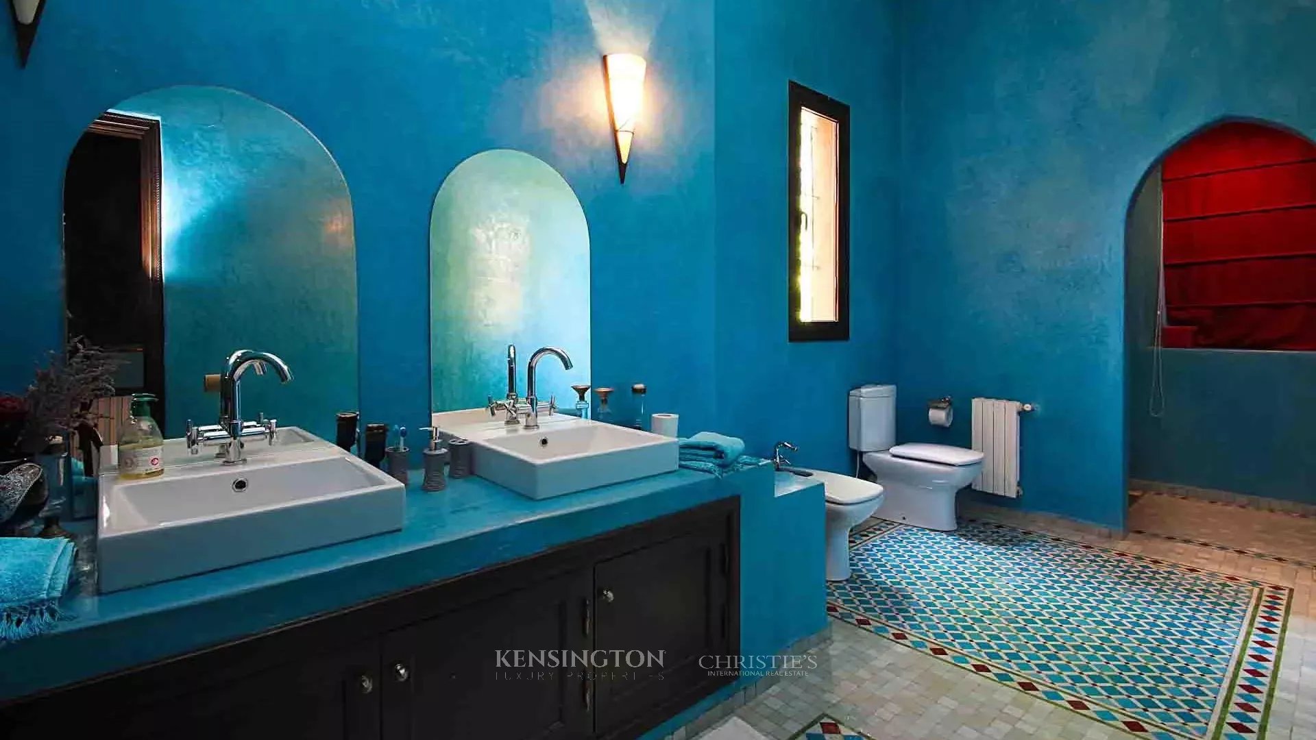 6 Bedroom Villa/Townhouse's Image 27
