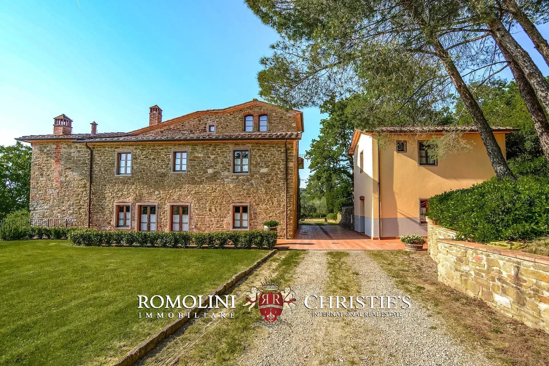 8 Bedroom Villa/Townhouse's Image 19