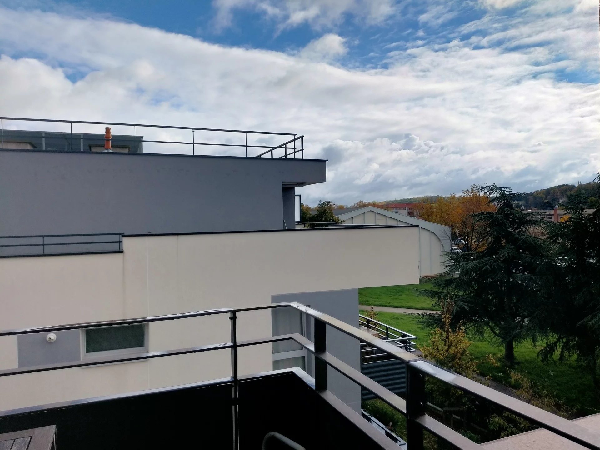 481581 Location Meyzieu