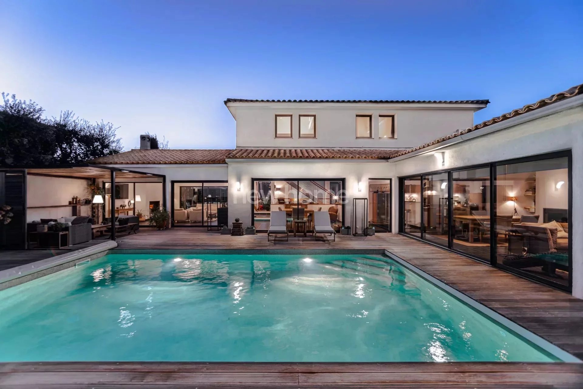 Luxueuse villa vue époustouflante mer et baie de Cannes