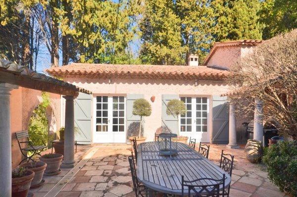Grasse Villa for sale Charming Mas with Open Views — photo 8
