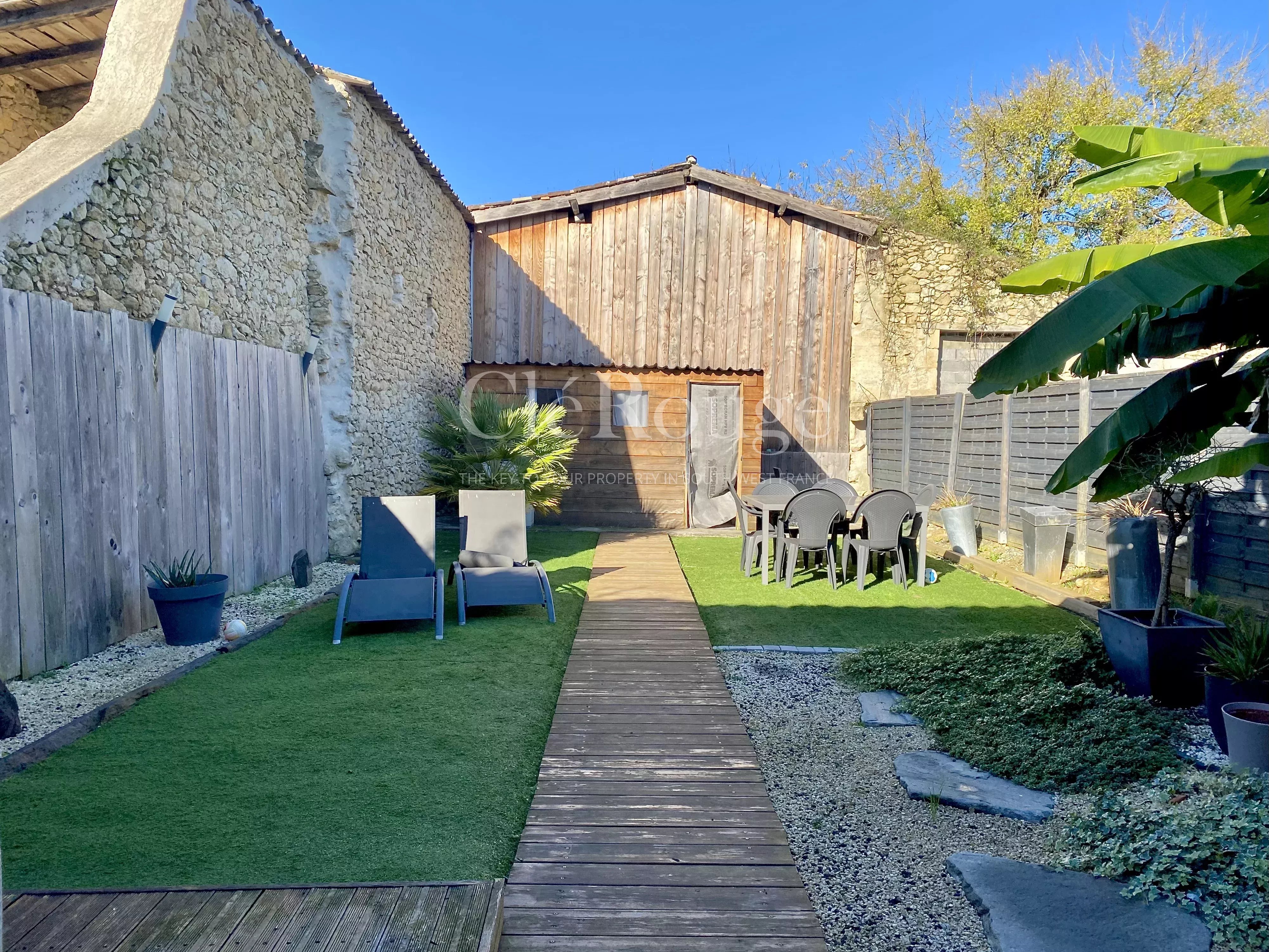 Proche de Sauveterre de Guyenne et de La Réole - Jolie maison de village rénovée