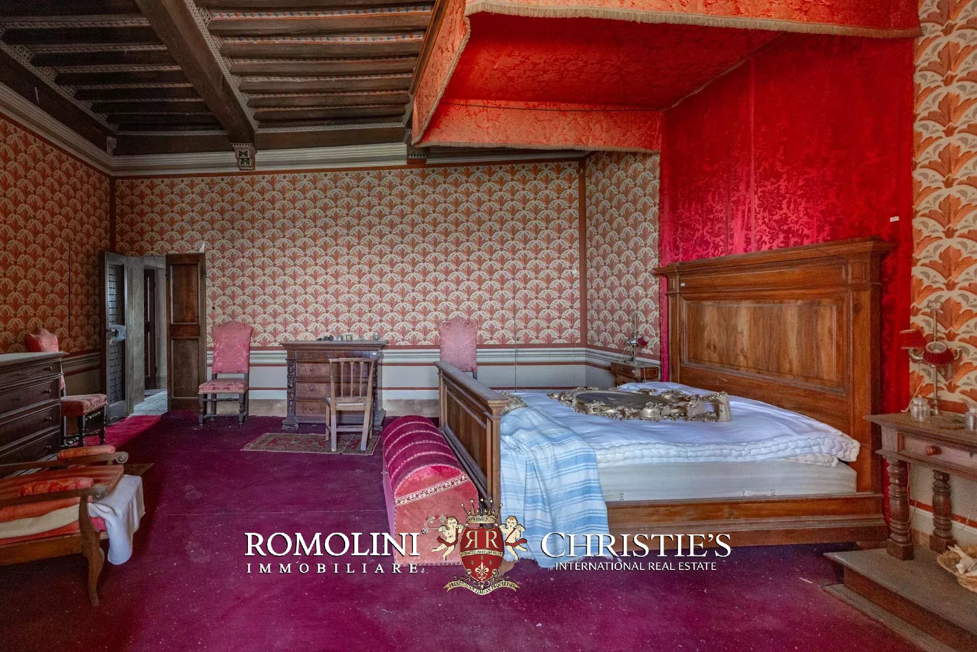 37 Bedroom Chateau's Image 51